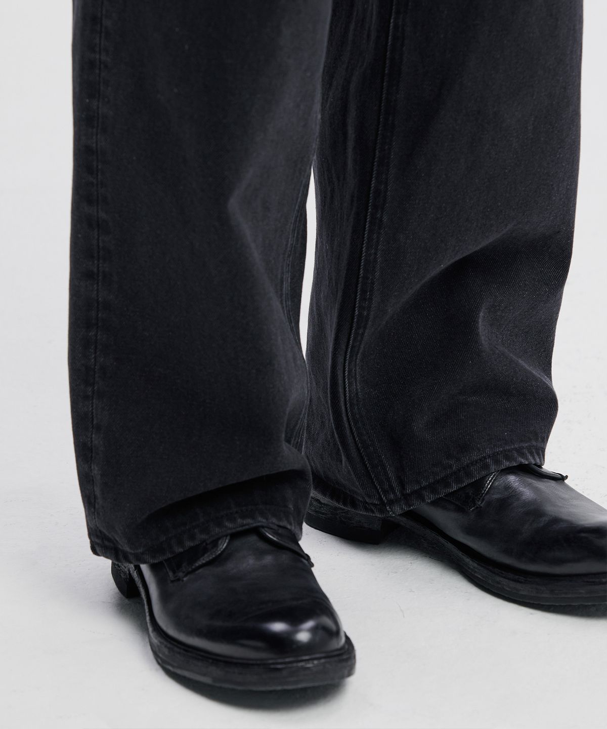 브랜디드(BRANDED) COMFY JEANS (WASHED BLACK)