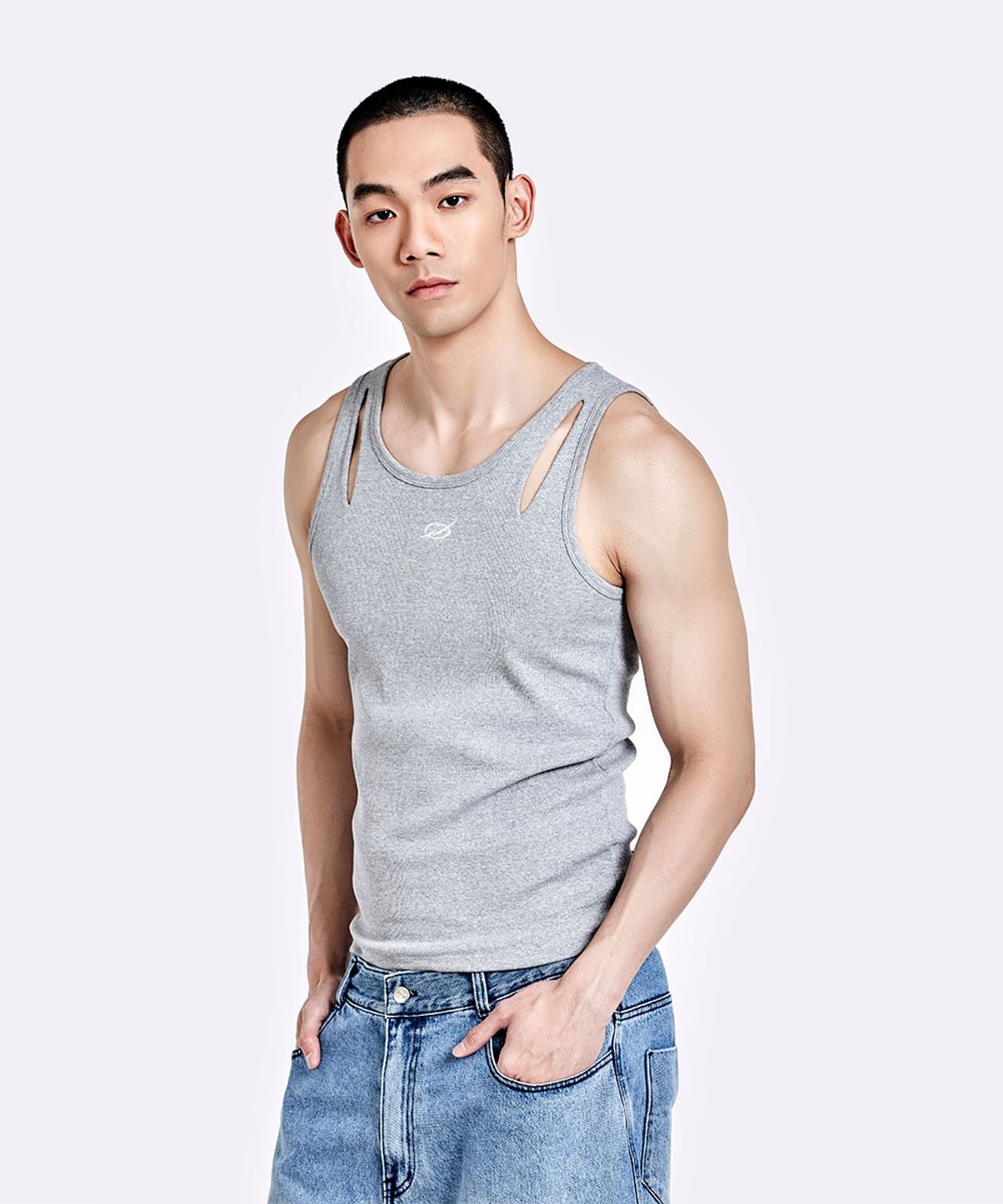 51퍼센트(51PERCENT) Devils laugh sleeveless - Grey
