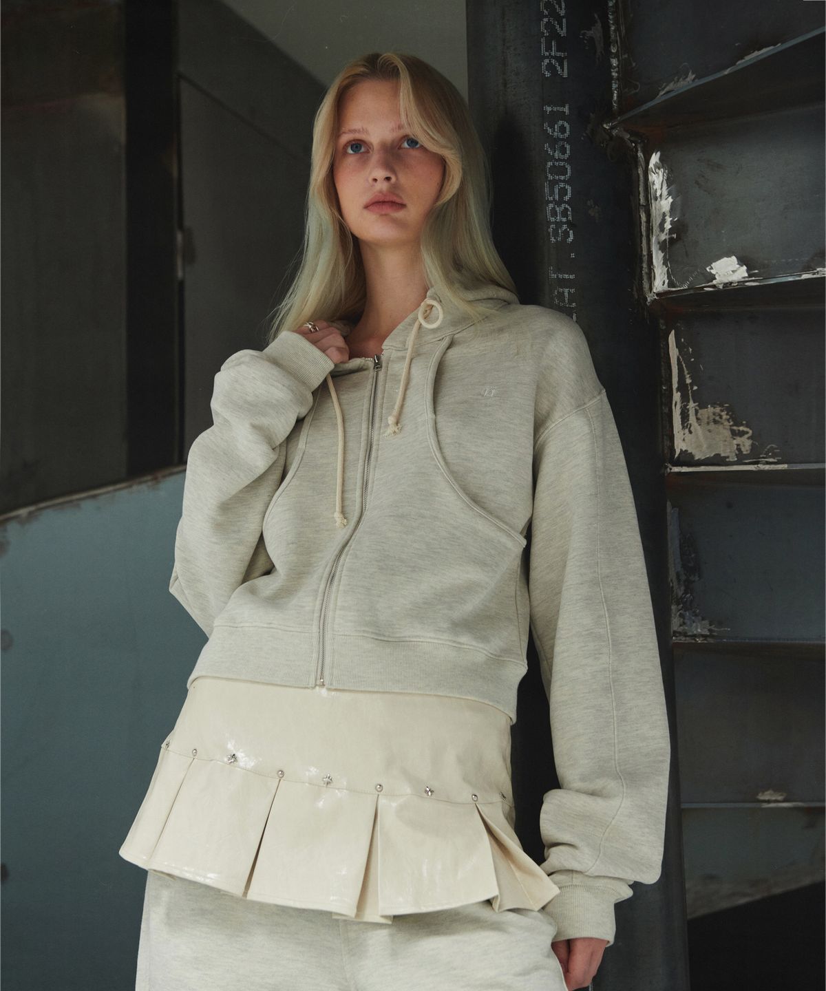 다이애그널(DIAGONAL) CROPPED HOODIE ZIP UP (oatmeal)