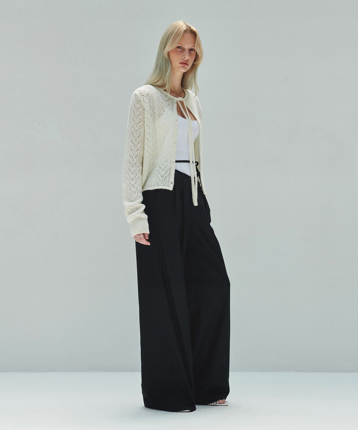 다이애그널(DIAGONAL) LACE PUNCHING KNIT CARDIGAN (ivory)