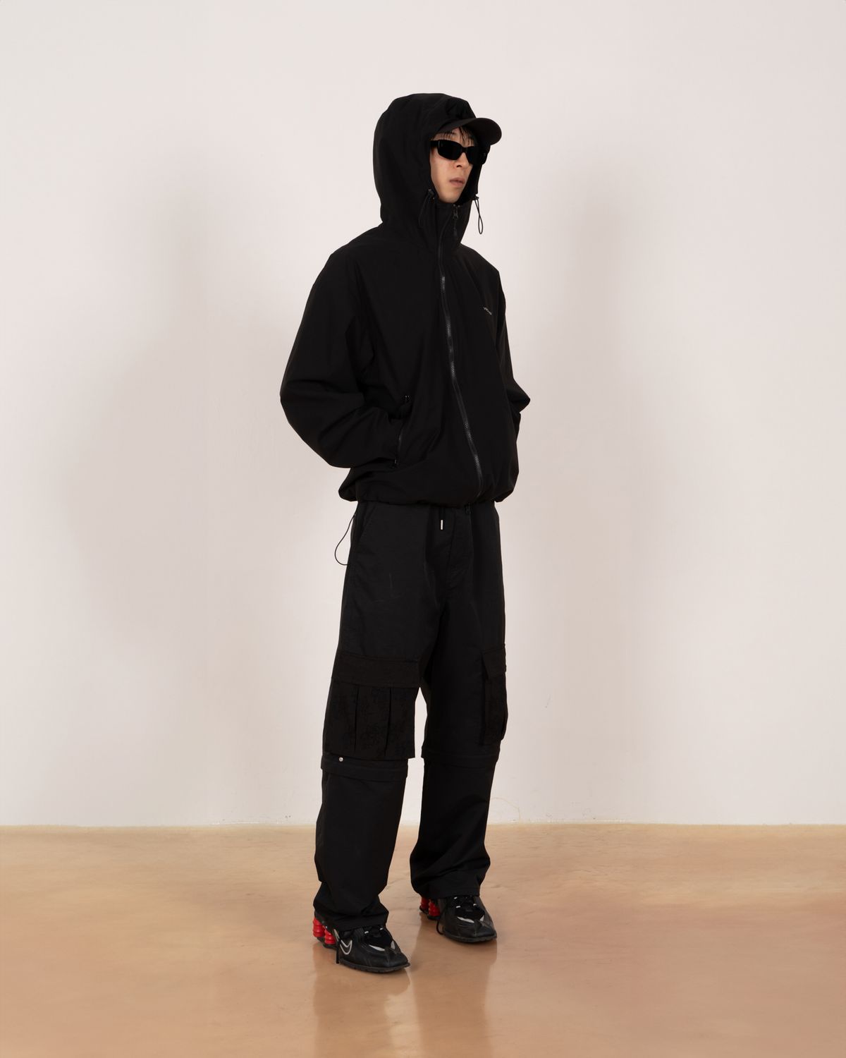 유수도시(YUSOODOSI) Curved zipper logo Wind breaker