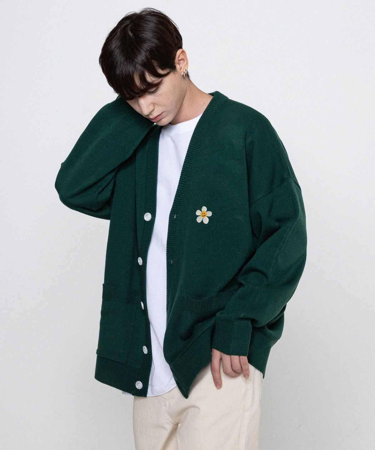 그레이버(GRAVER) [UNISEX]플라워도트 자수 니트 가디건_7COLOR