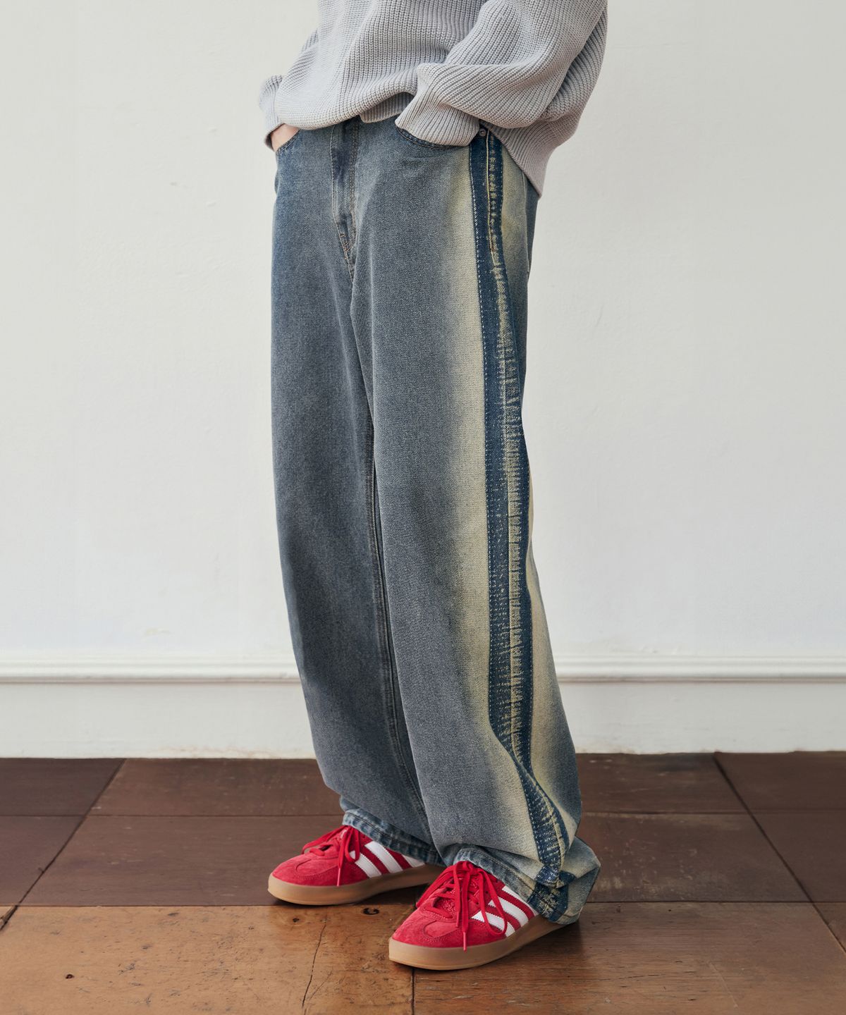아워데이즈(OURDAYZ) 워시드 라인 데님 팬츠 [WASHED BLUE]