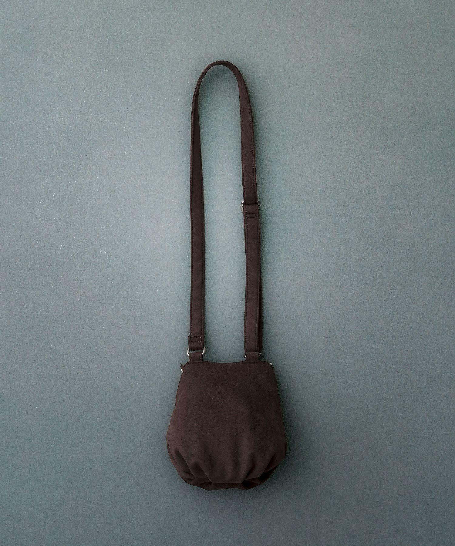 【韓国BAD BLUE バッドブルー】Suede Bao Bag Brown Suede Bao Bag Brown