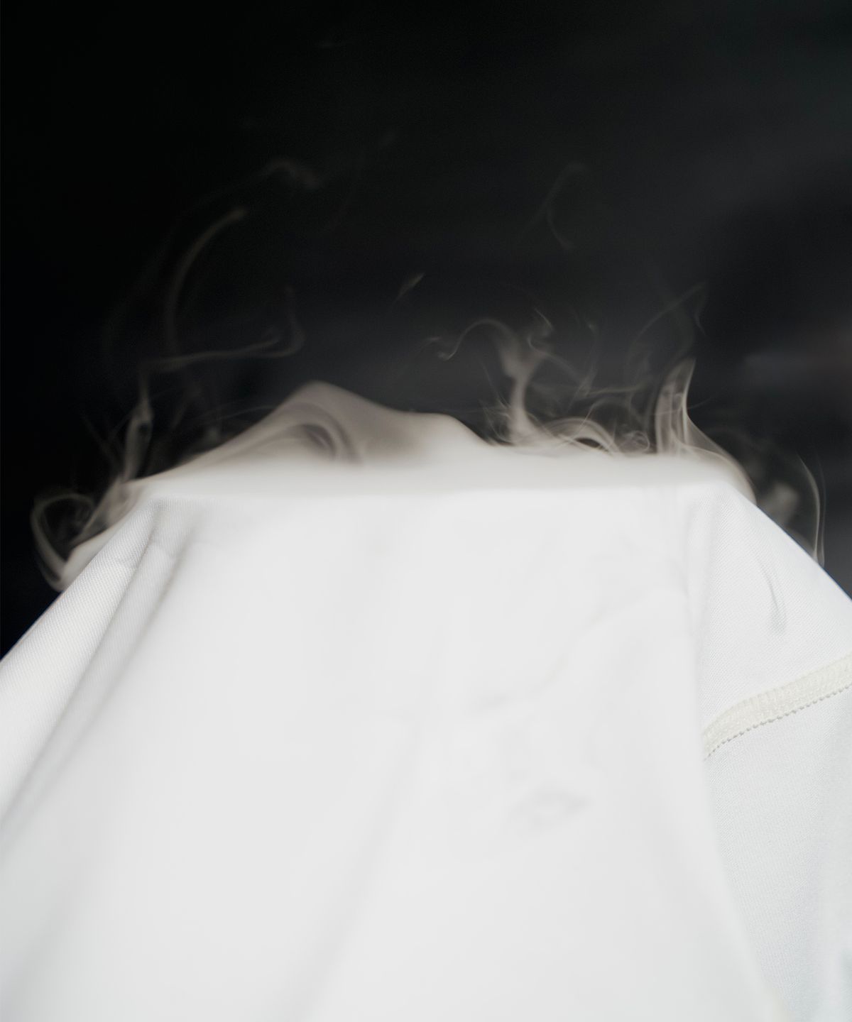 와일(WHILE) 쿨링 기능성 냉감반팔티셔츠 남자헬스복 (BLACK)