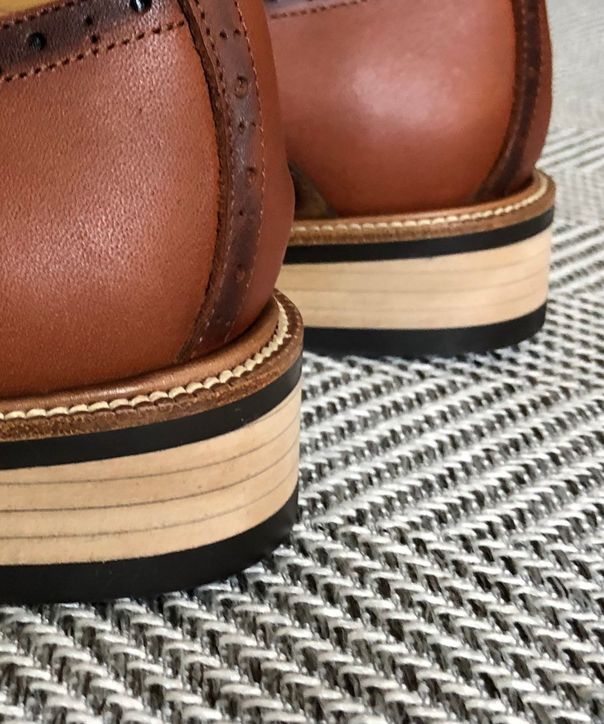 조앤슈(JOENSHOE) 던킨 3패턴 싱글 몽크스트랩 브라운