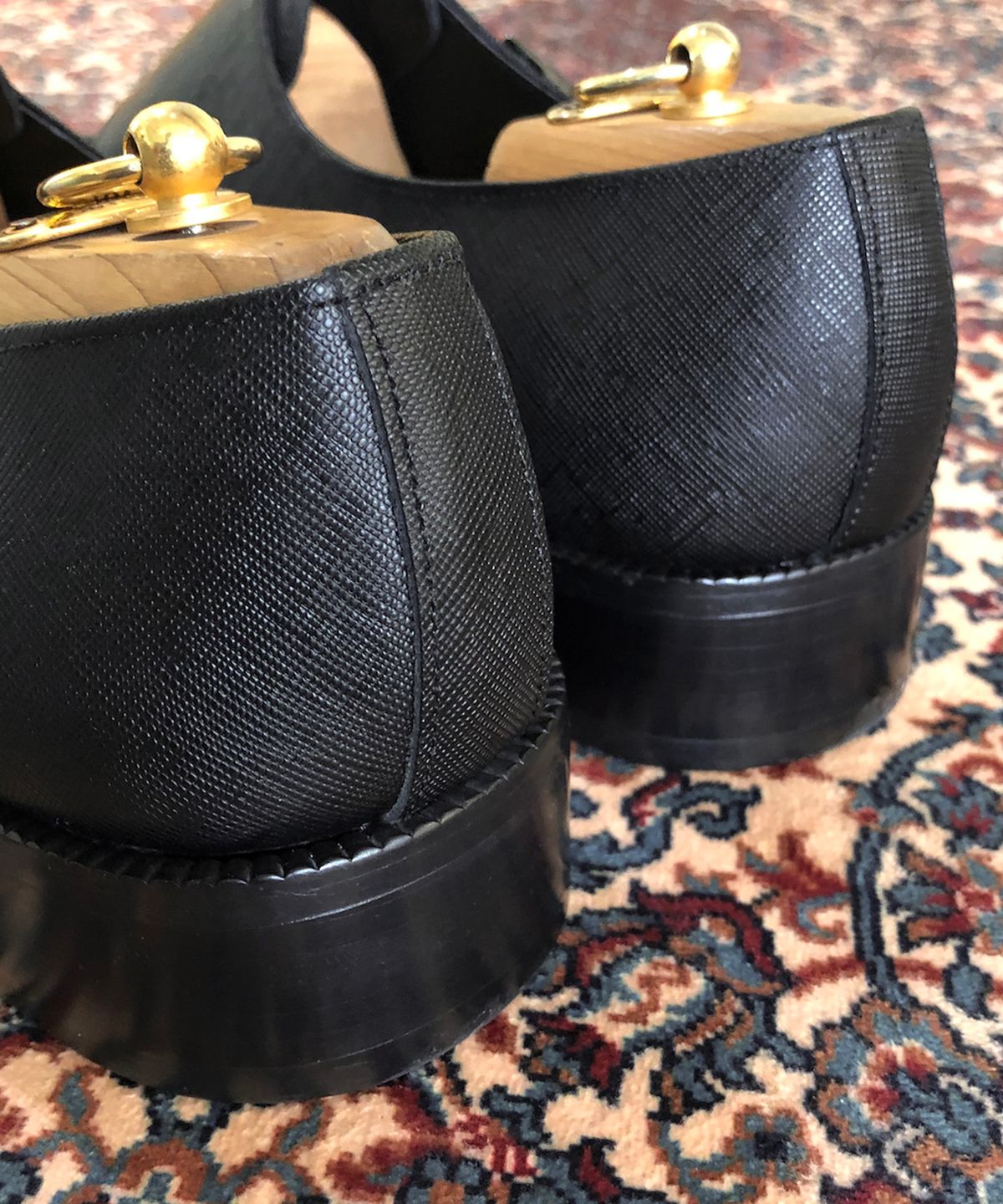 조앤슈(JOENSHOE) 해리스 사피아노 더블 몽크스트랩 블랙