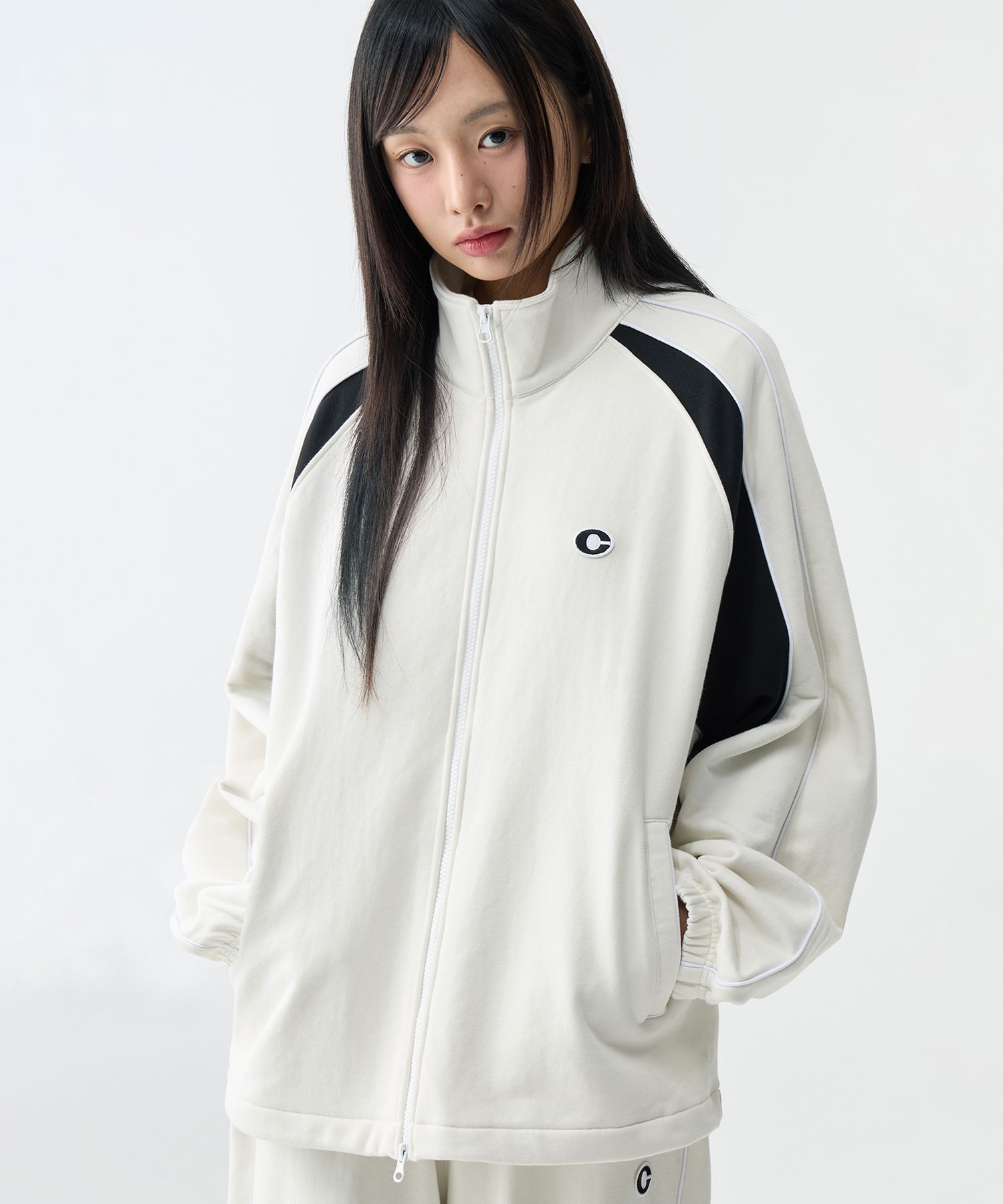 MUSINSA公式 | Codegraphy C Logo Color Tech Training Zip-Up_Cream