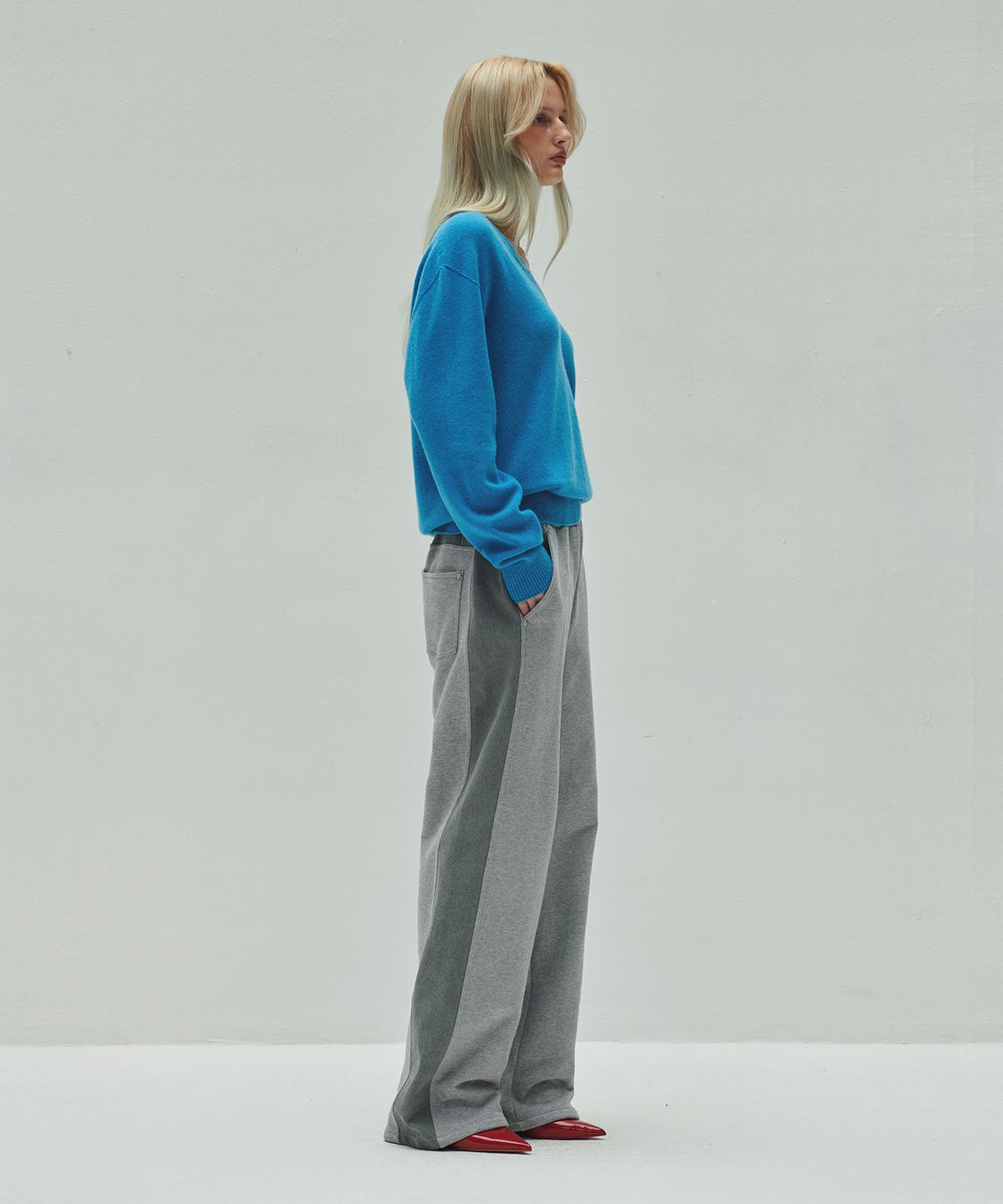 다이애그널(DIAGONAL) V NECK CASHMERE KNIT (blue)
