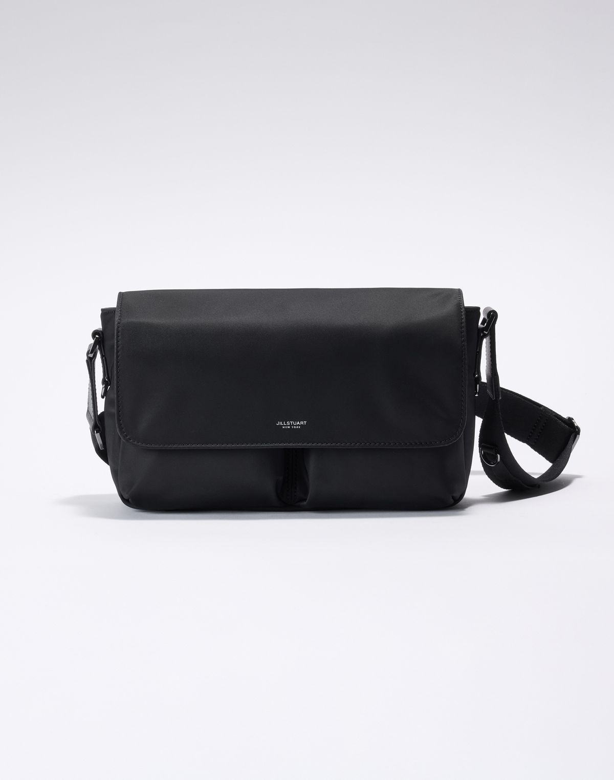 질스튜어트 맨 액세서리(JILLSTUART MEN ACC) [ROGAN] 로건 블랙 나일론 플랩형 크로스