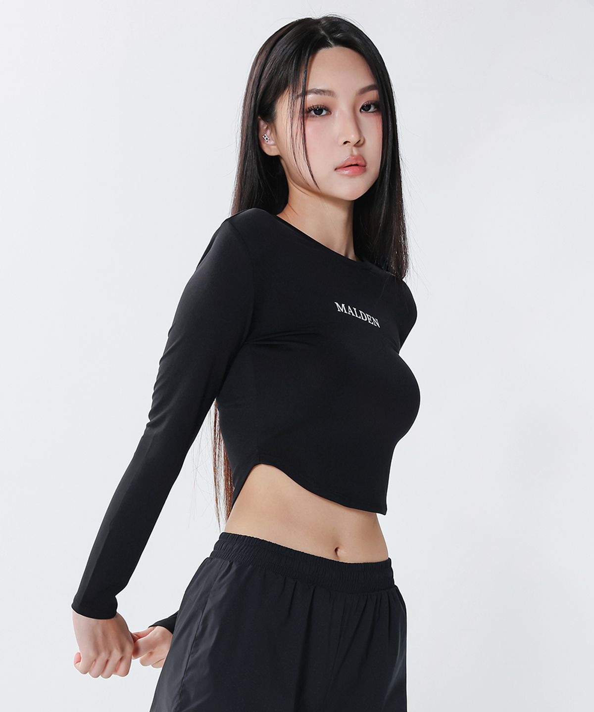 몰든(MALDEN) 코튼라이크 크롭 롱슬리브