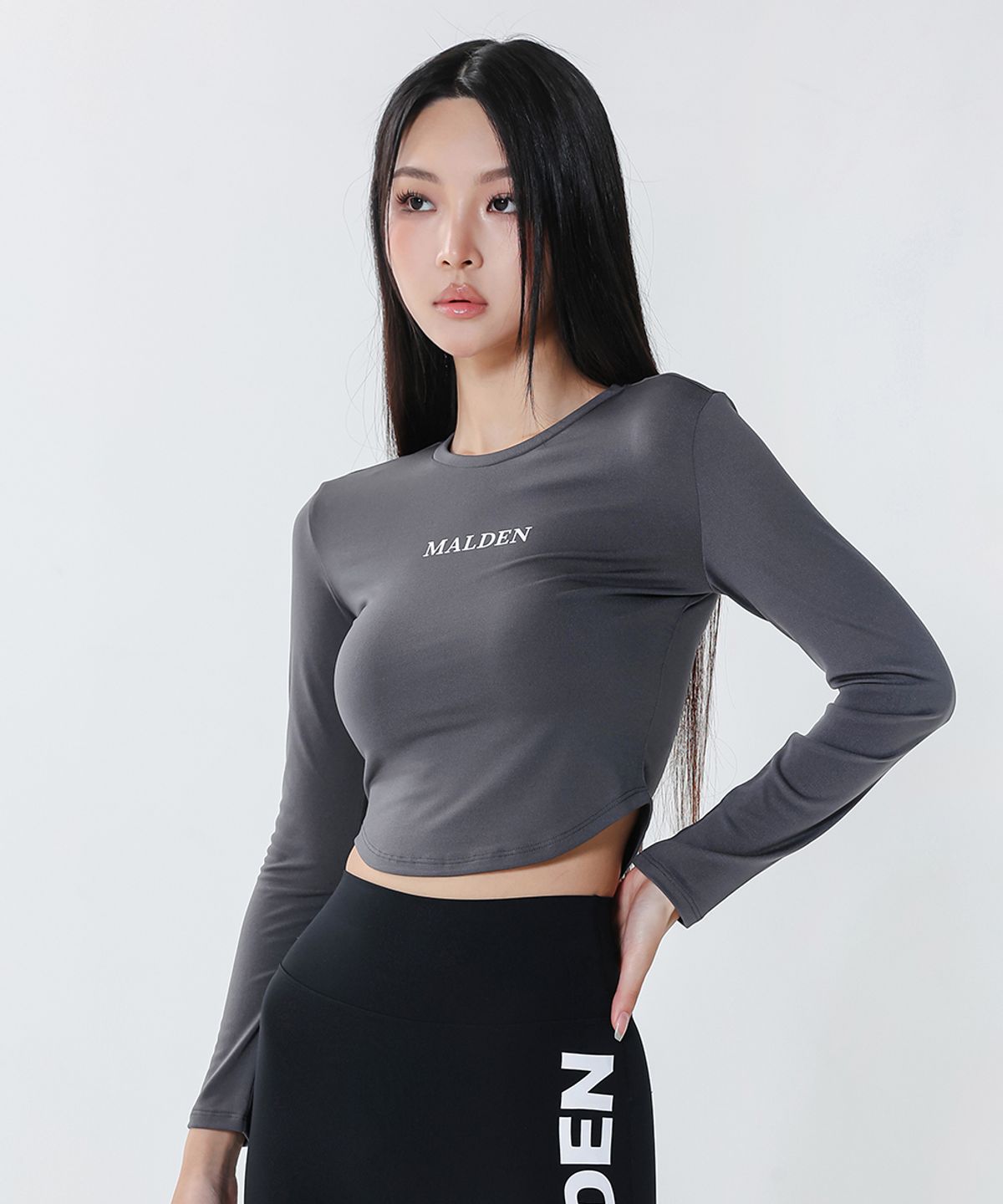 몰든(MALDEN) 코튼라이크 크롭 롱슬리브