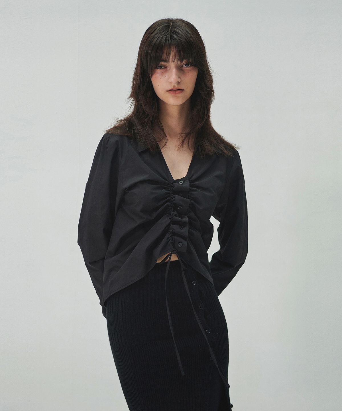 다이애그널(DIAGONAL) STRING SHIRRING SHIRTS (black)