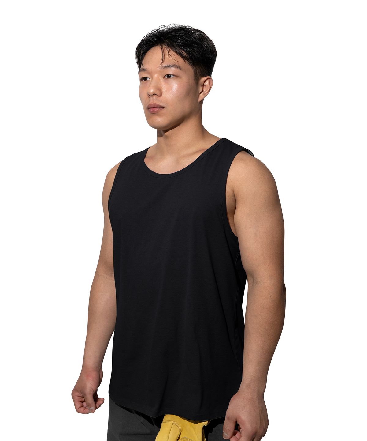 와일(WHILE) 24SS 블랙 테이프 슬리브리스 (BLACK)