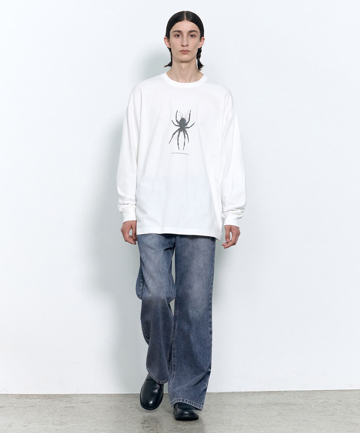 인사일런스(INSILENCE) 스파이더 롱슬리브 OFF WHITE