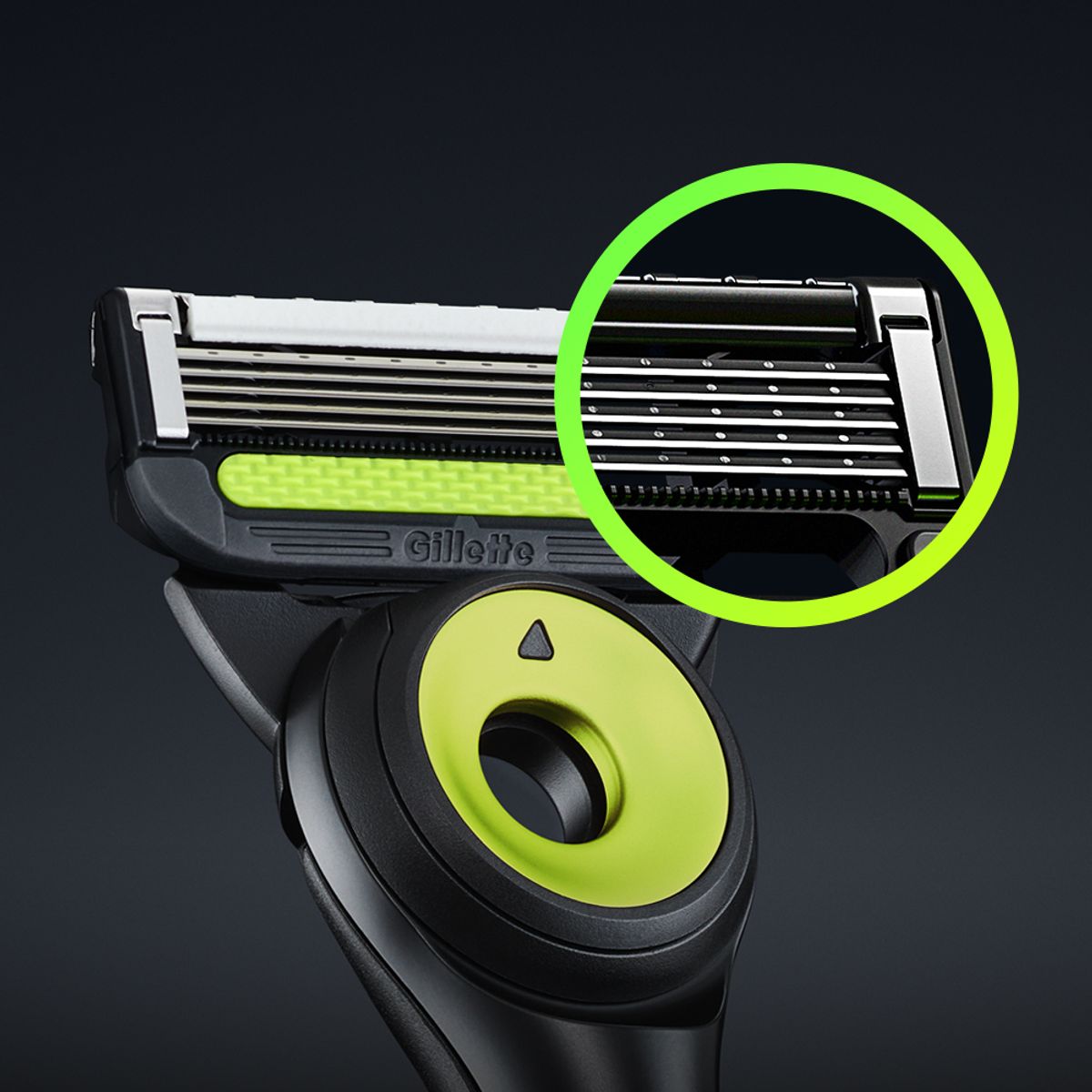 질레트(GILLETTE) 랩스 딥클렌징바 코리아에디션(젤+핸들1+면도날2+모이스처라이저+스탠드)[S471][s575]