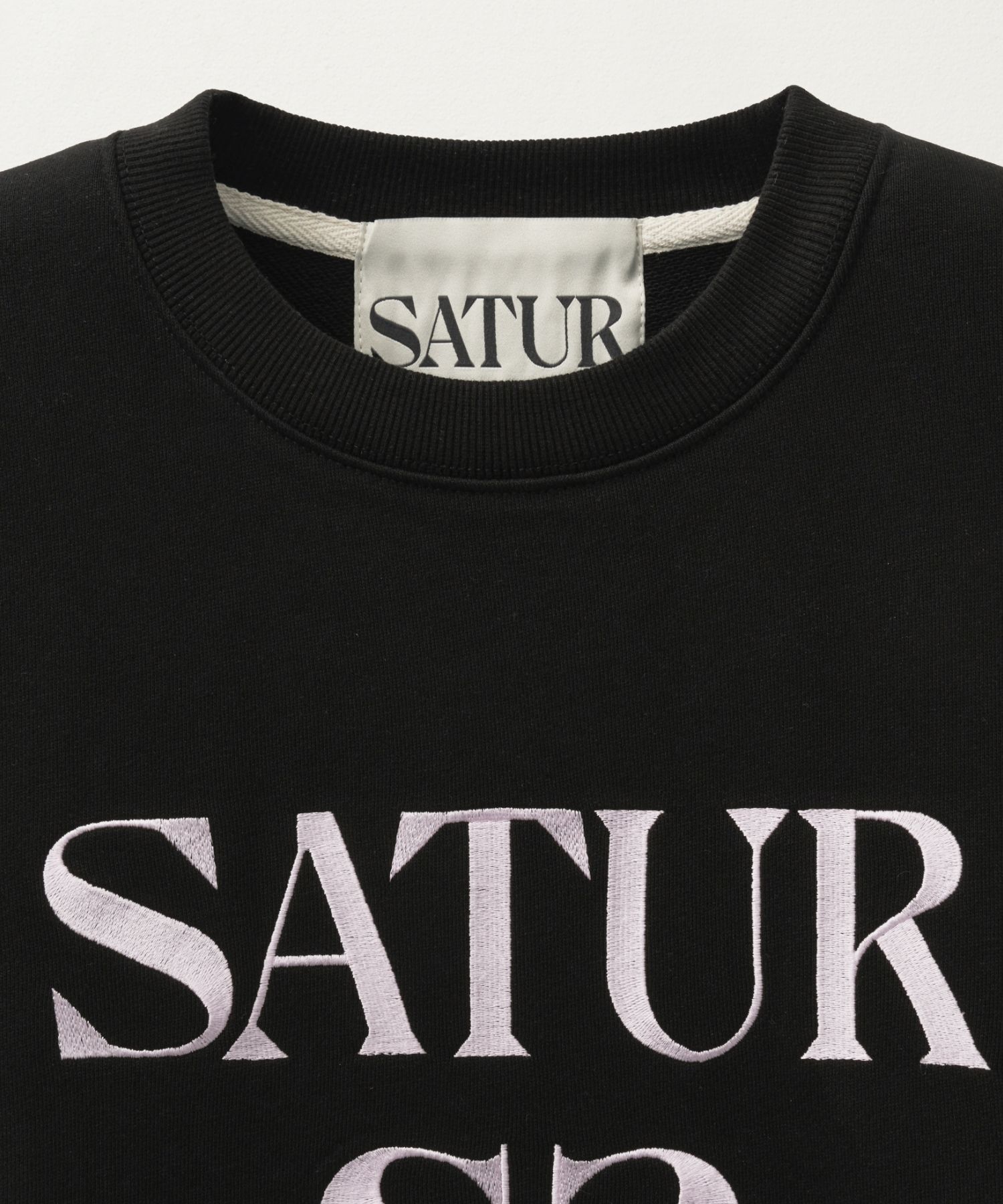【SATUR】 Classic Logo Basic Sweatshirt/追跡付 SATUR】 Classic Logo Sweatshirt /追跡付 (SATUR/スウェット