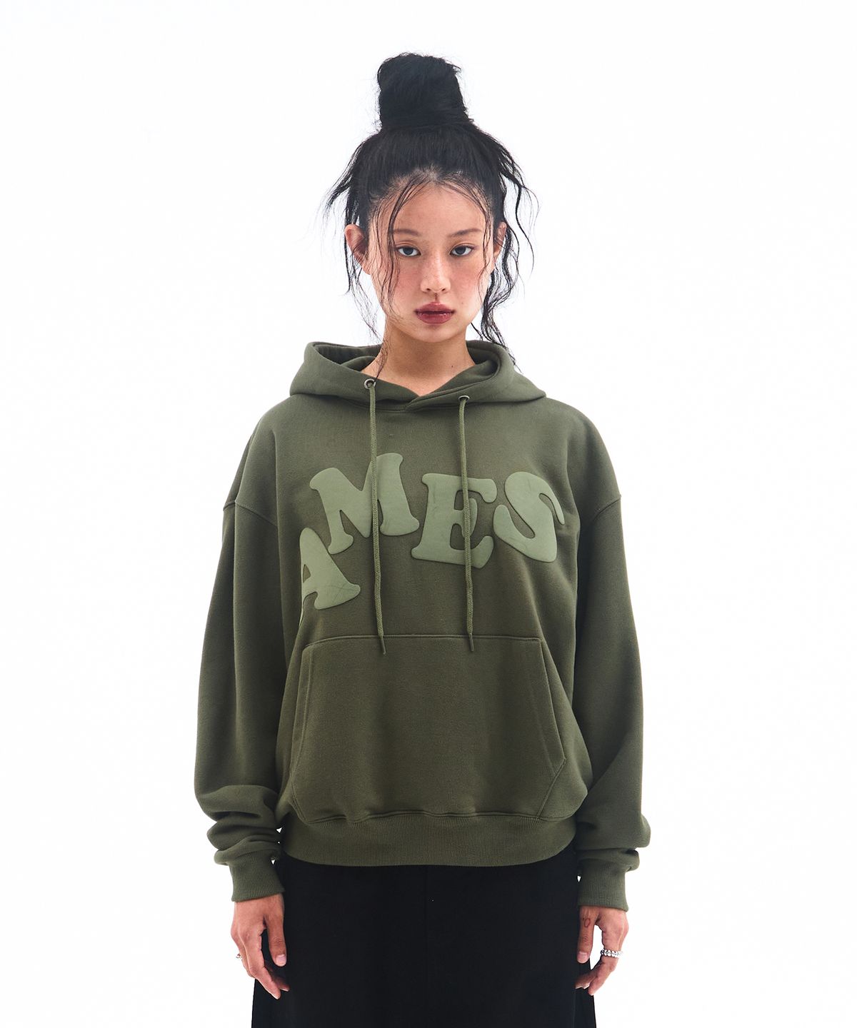 아메스 월드와이드(AMES-WORLDWIDE) BIG TYPO HOODIE KHAKI