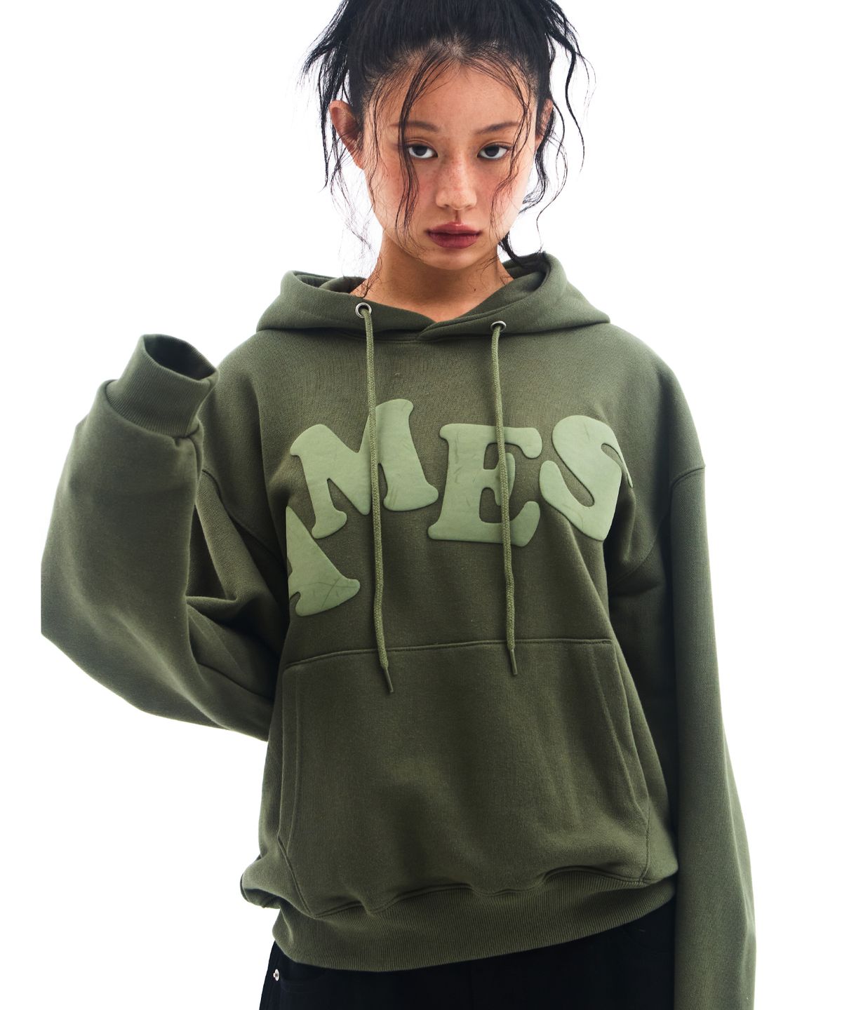 아메스 월드와이드(AMES-WORLDWIDE) BIG TYPO HOODIE KHAKI