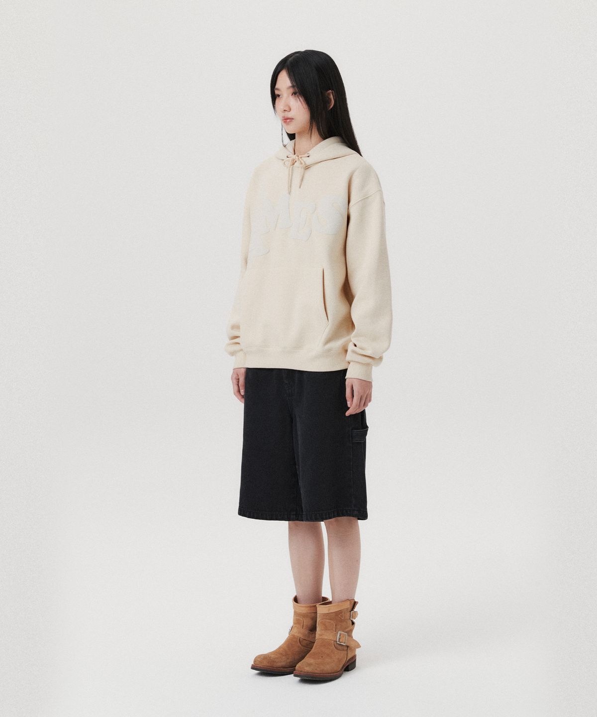 아메스 월드와이드(AMES-WORLDWIDE) BIG TYPO HOODIE BEIGE