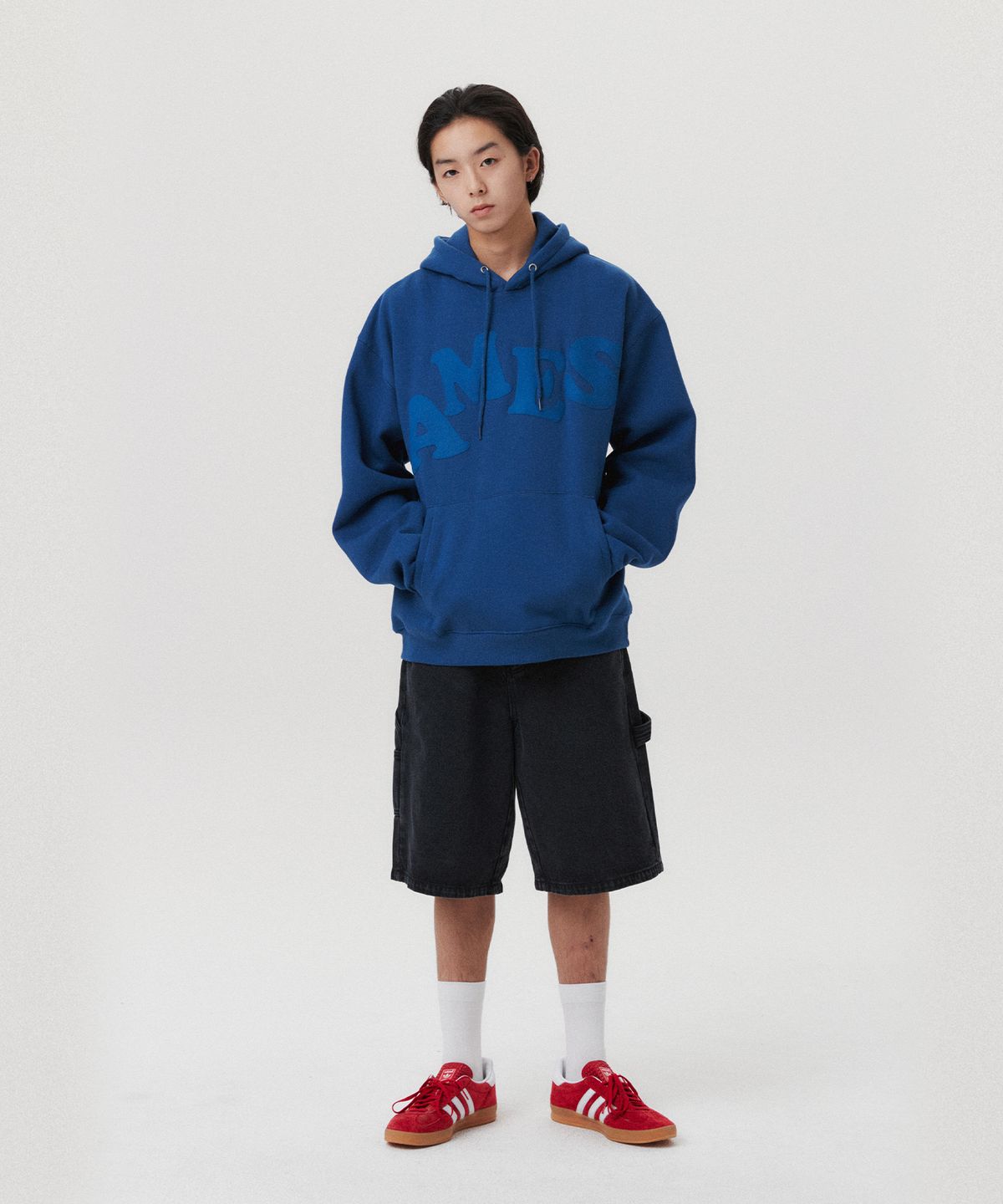 아메스 월드와이드(AMES-WORLDWIDE) BIG TYPO HOODIE NAVY