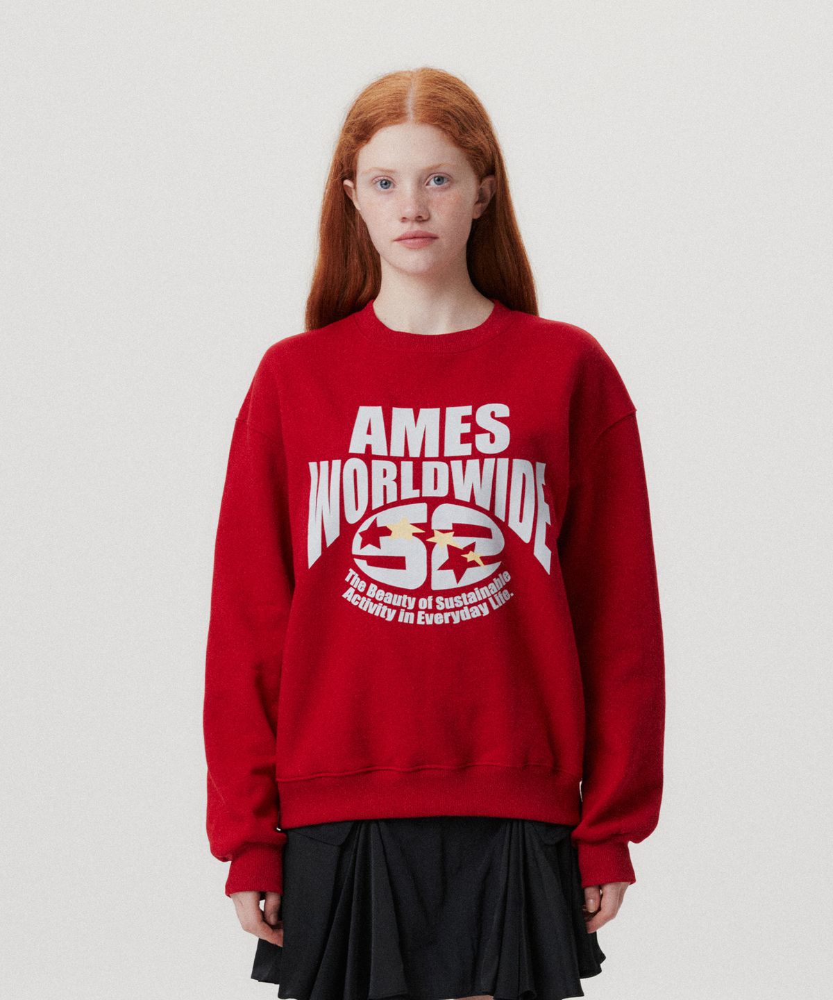 아메스 월드와이드(AMES-WORLDWIDE) LOGO TYPO GRAPHIC SWEATSHIRT RED(AM2EFUM440A)