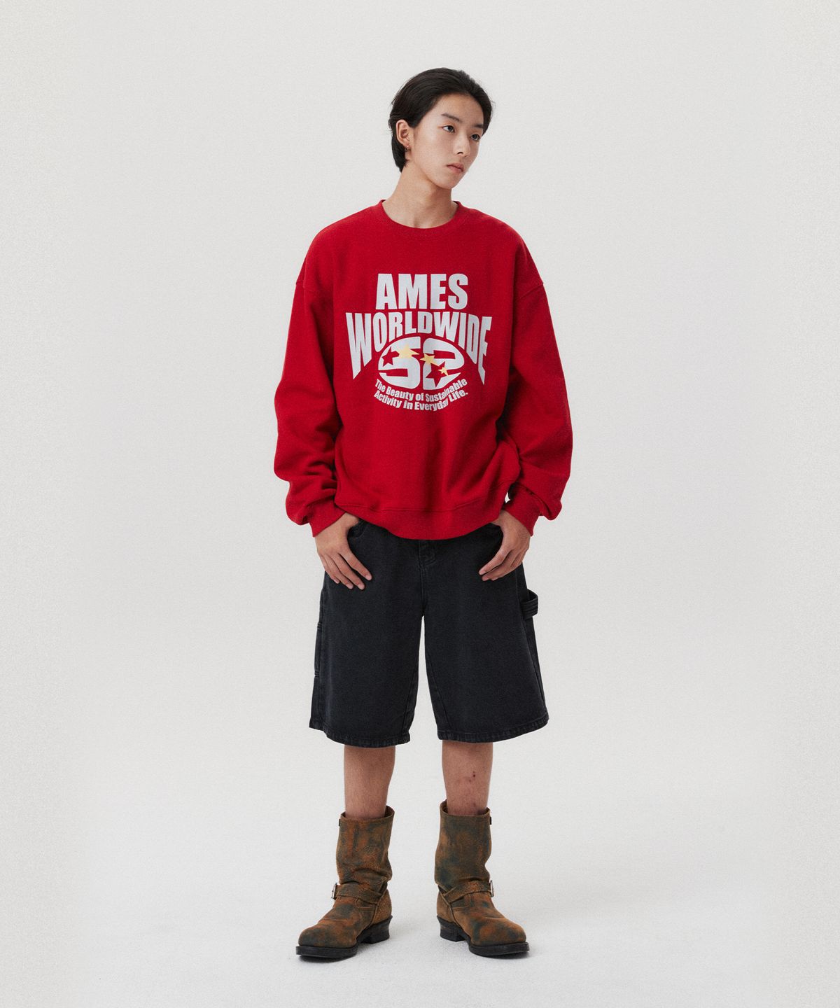 아메스 월드와이드(AMES-WORLDWIDE) LOGO TYPO GRAPHIC SWEATSHIRT RED(AM2EFUM440A)