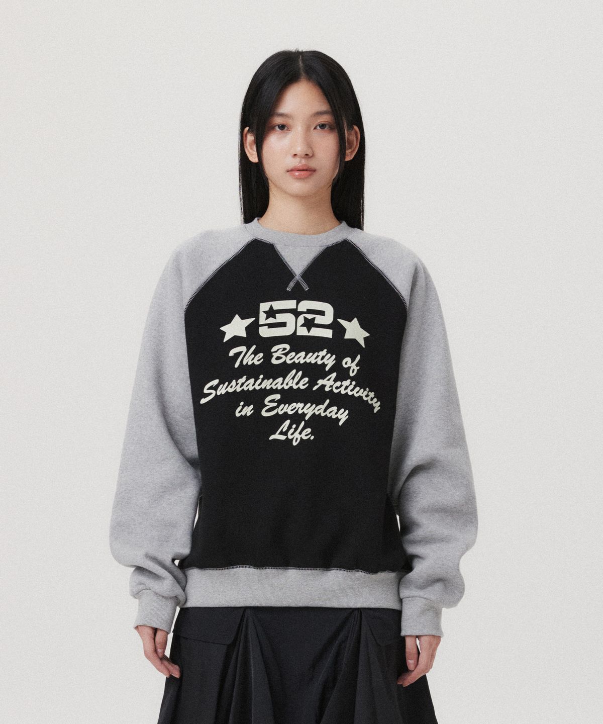 아메스 월드와이드(AMES-WORLDWIDE) LOGO TYPO RAGLAN SWEATSHIRT BLACK(AM2EFUM442A)