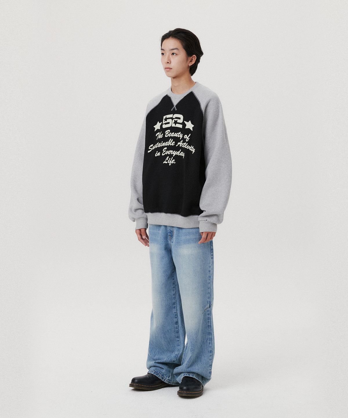 아메스 월드와이드(AMES-WORLDWIDE) LOGO TYPO RAGLAN SWEATSHIRT BLACK(AM2EFUM442A)