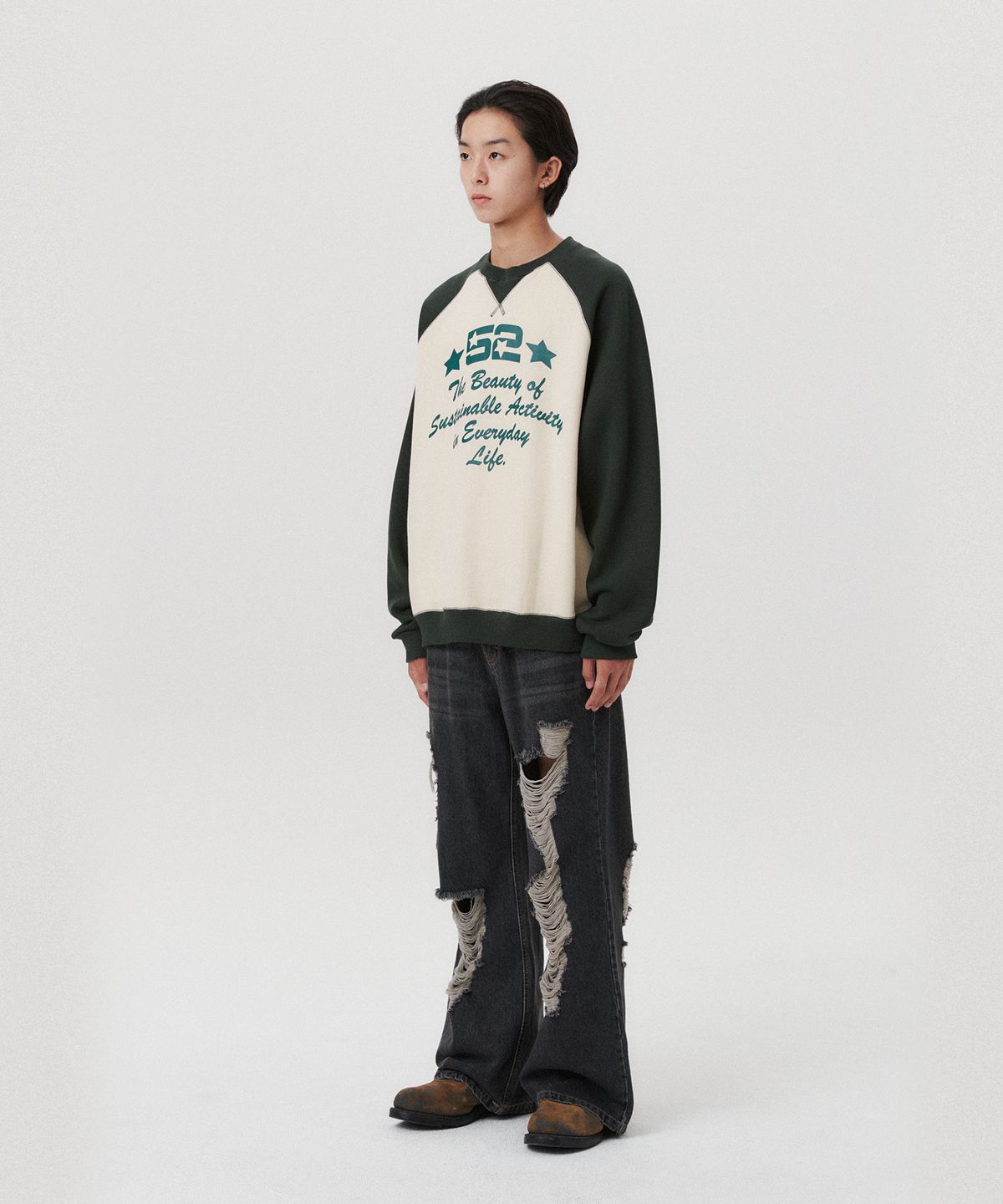 아메스 월드와이드(AMES-WORLDWIDE) LOGO TYPO RAGLAN SWEATSHIRT BEIGE(AM2EFUM442A)