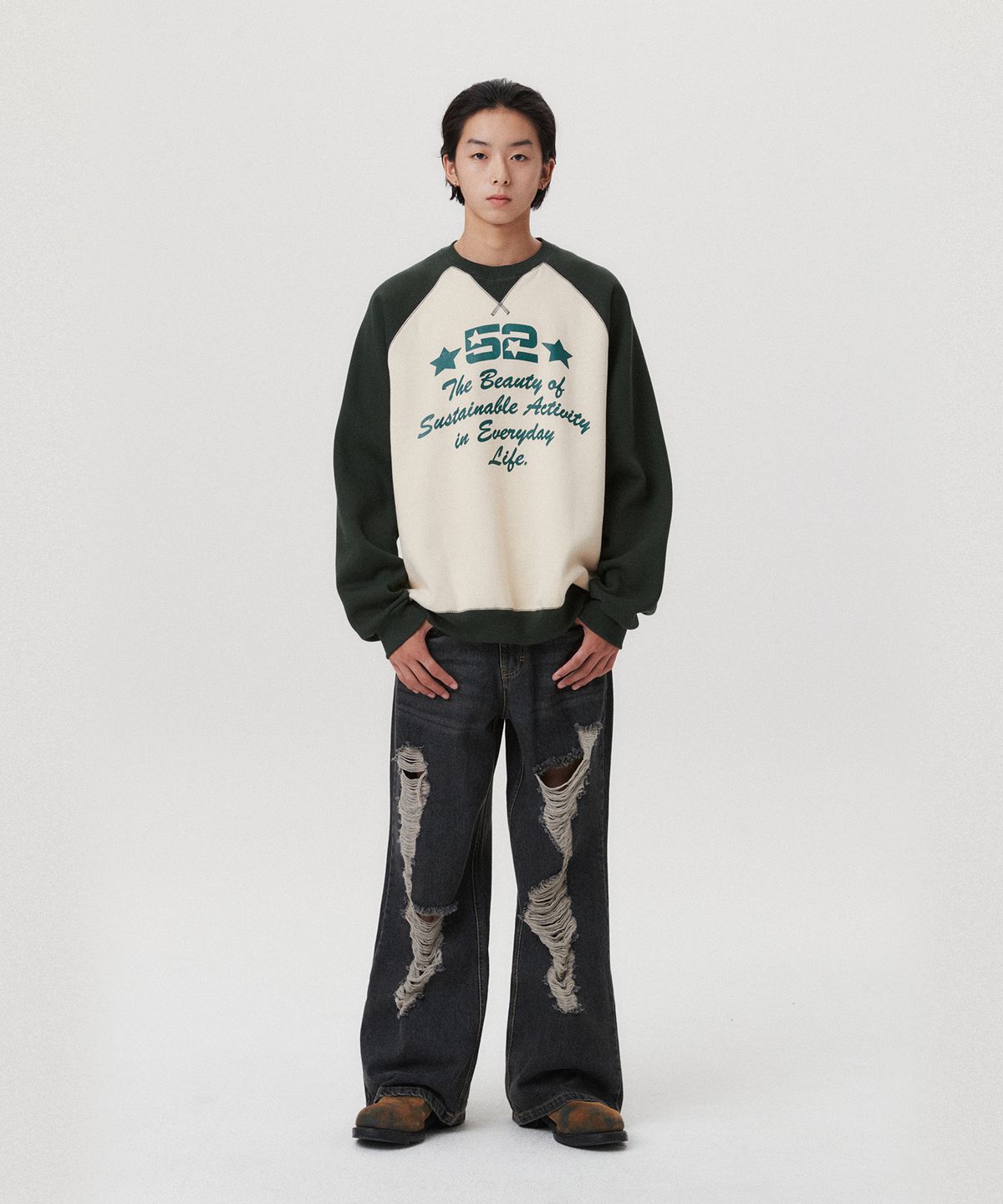아메스 월드와이드(AMES-WORLDWIDE) LOGO TYPO RAGLAN SWEATSHIRT BEIGE(AM2EFUM442A)