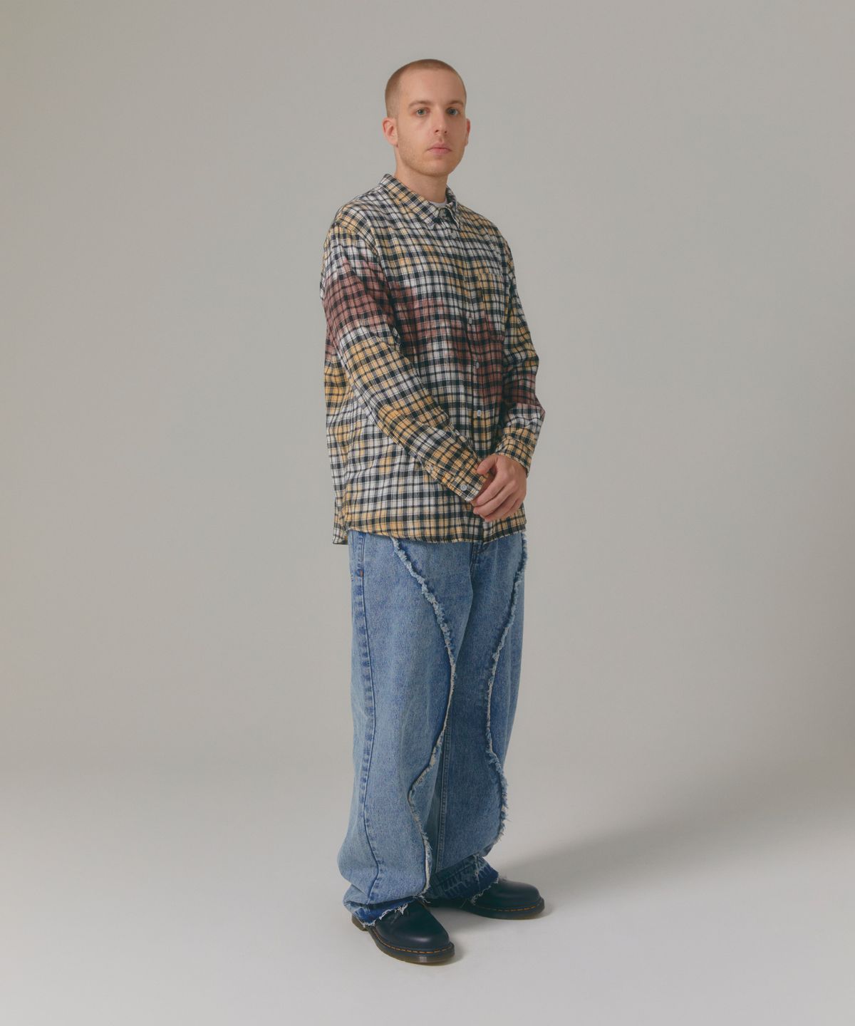 엘엠씨(LMC) CURVED RAW EDGE DENIM WIDE JEAN blue