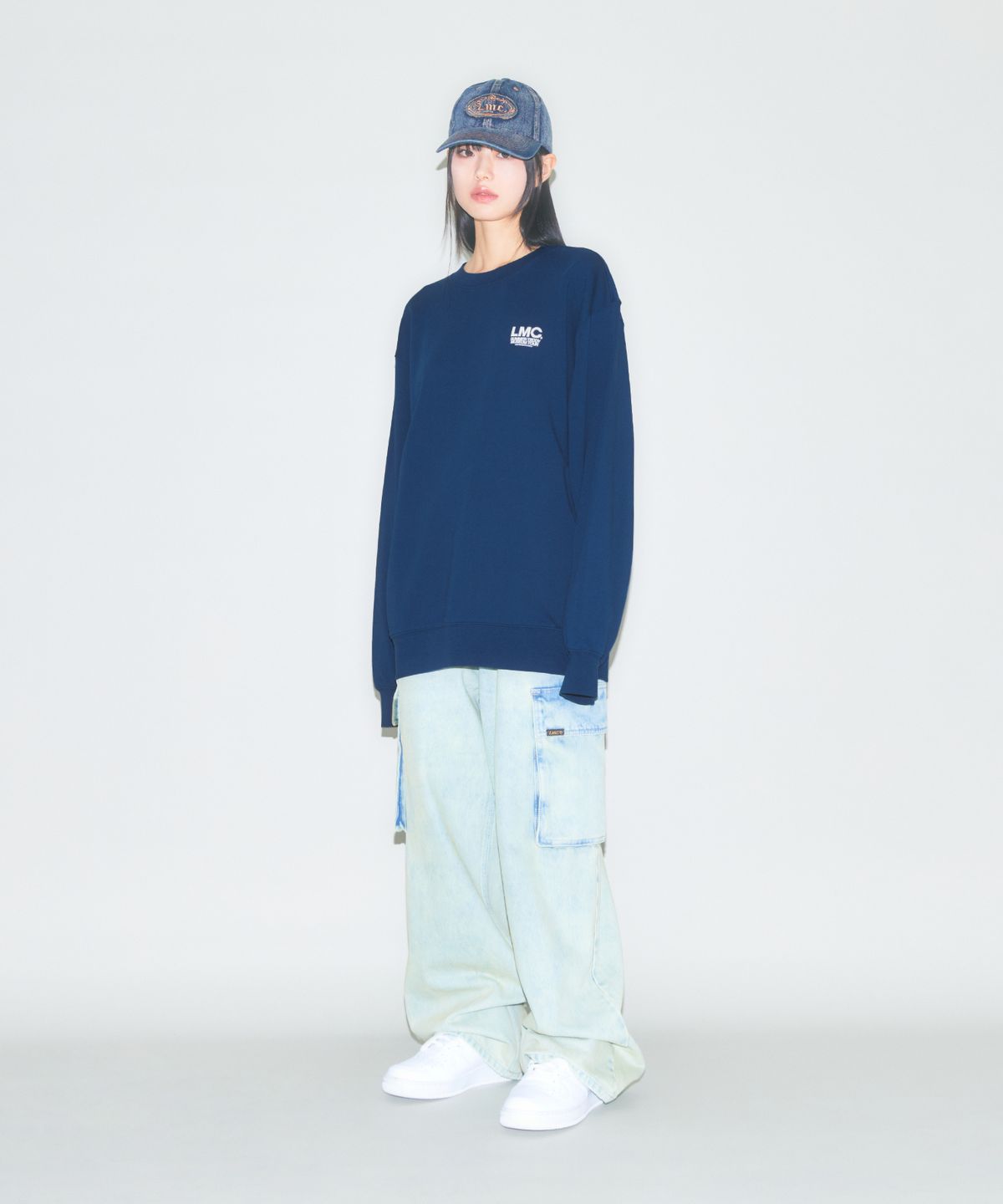 엘엠씨(LMC) SUMMER TEDDY MUSEUM TOUR SWEATSHIRT dark blue