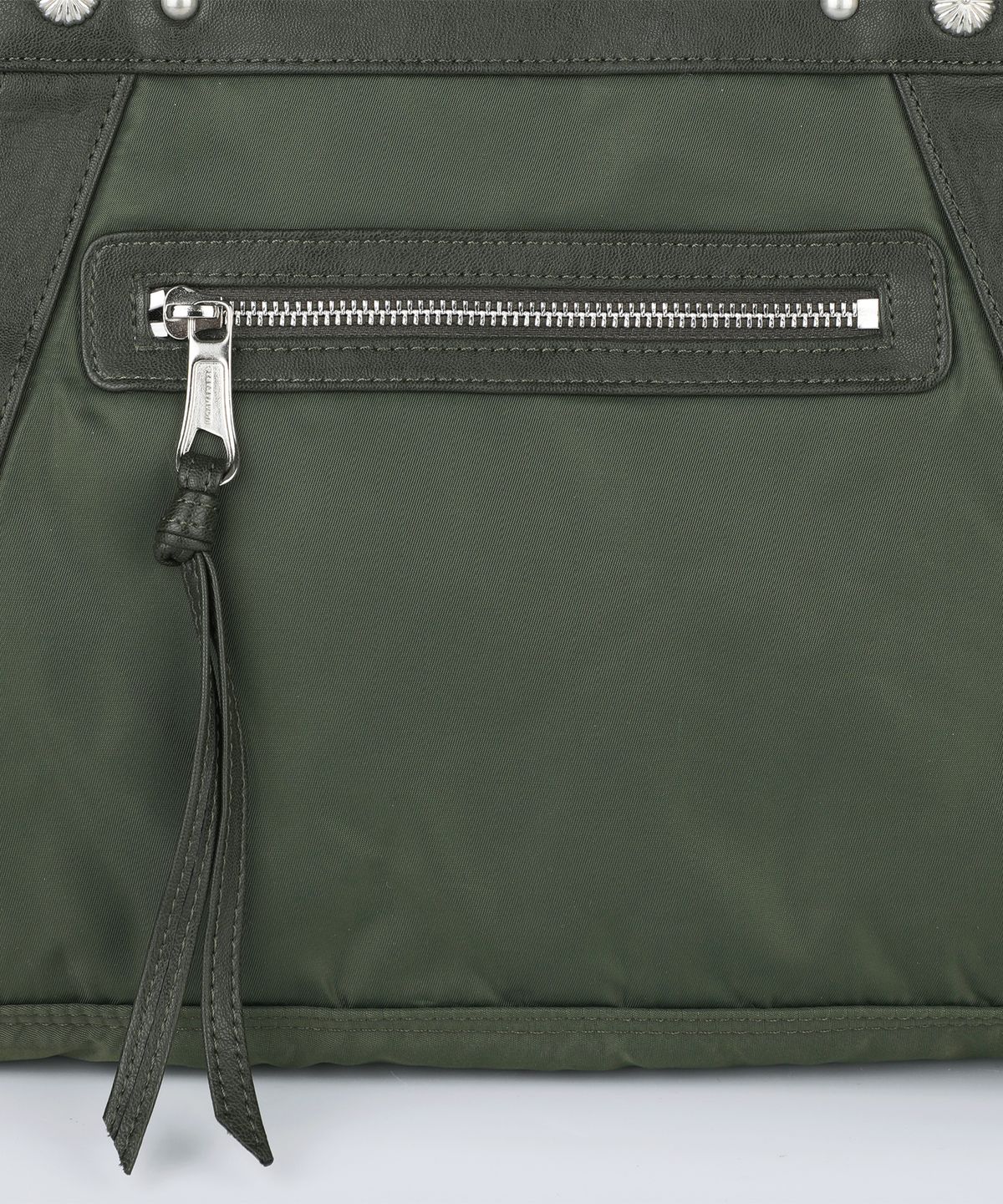이우가마카라스(IUGAMAKARAS) Studded Nylon Shoulder Bag (Khaki)