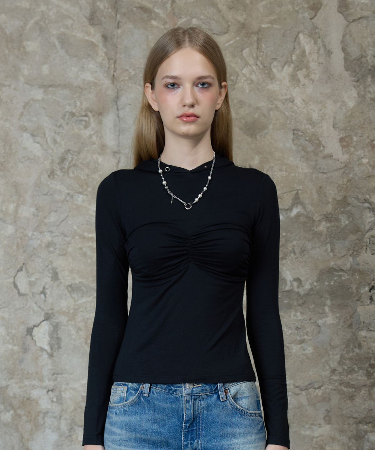 라티젠(LARTIGENT) L13 SHIRRING HOOD T-SHIRT(BLACK)