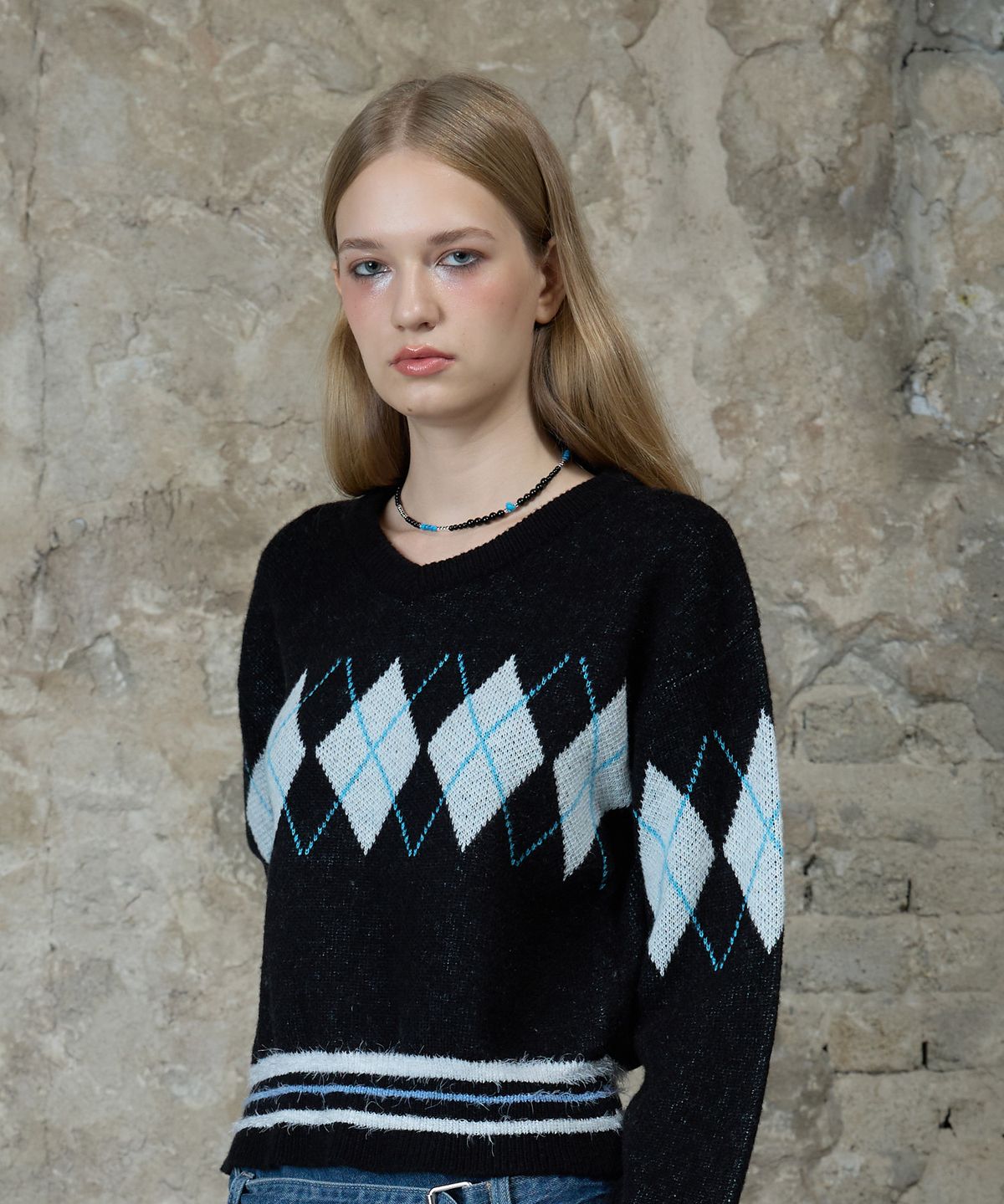 라티젠(LARTIGENT) L13 ARGYLE V-NECK KNIT(BLACK)