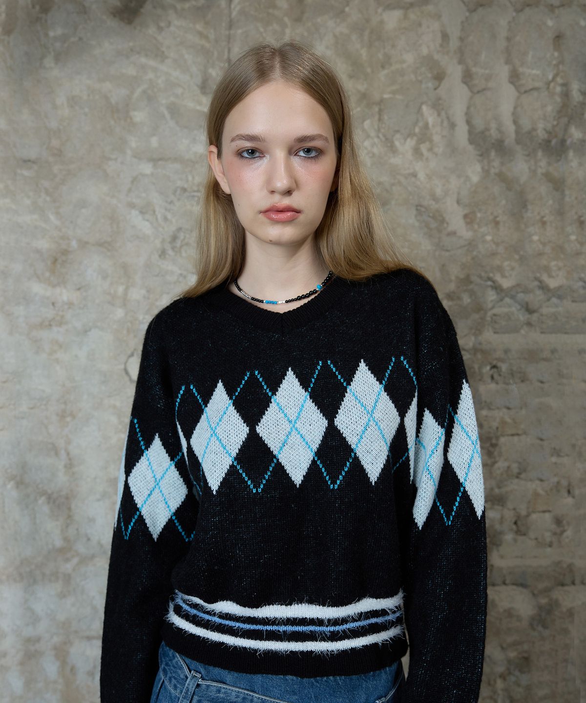 라티젠(LARTIGENT) L13 ARGYLE V-NECK KNIT(BLACK)