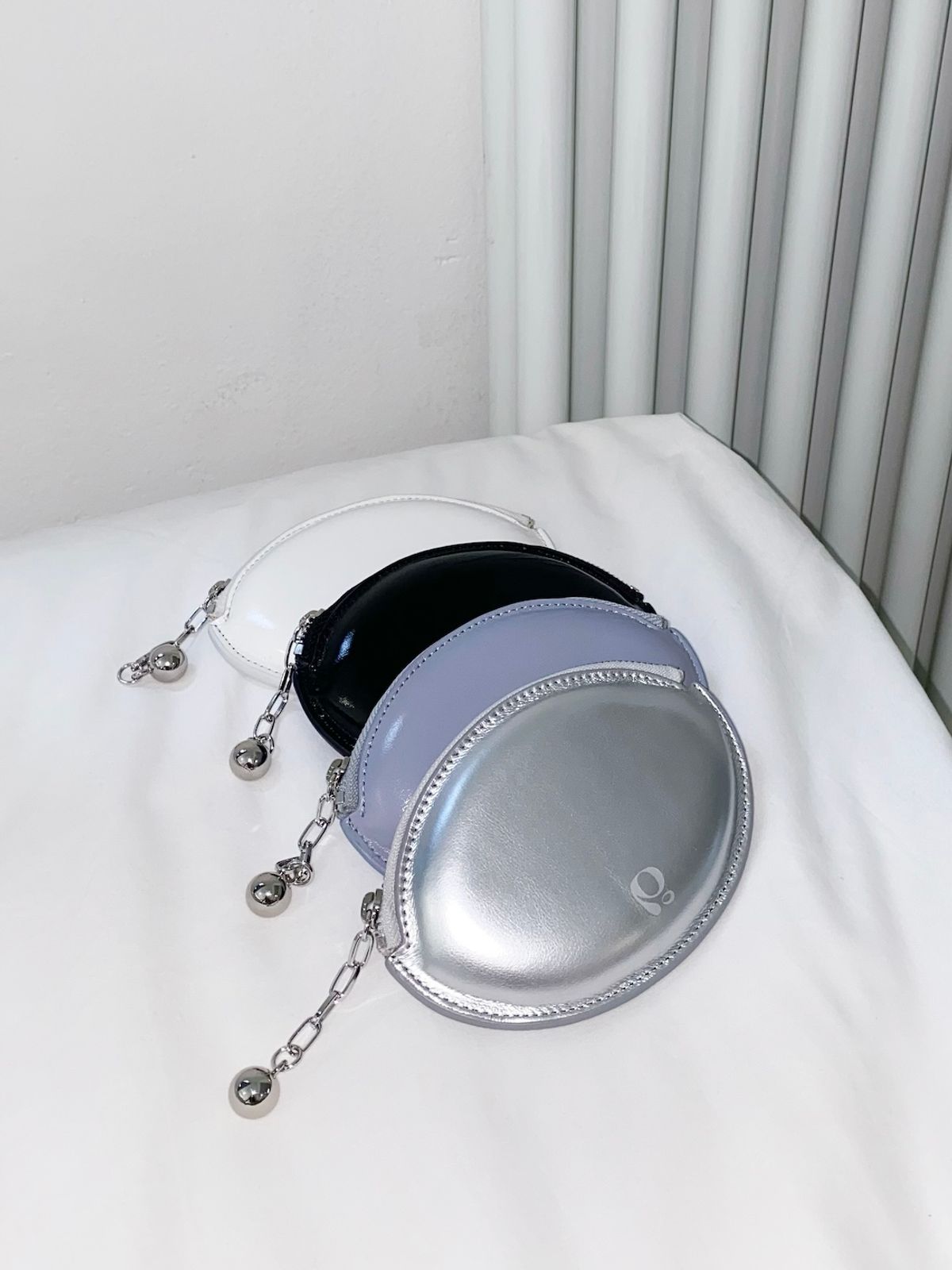 포이에(POIE) ball chain egg card wallet (silver)
