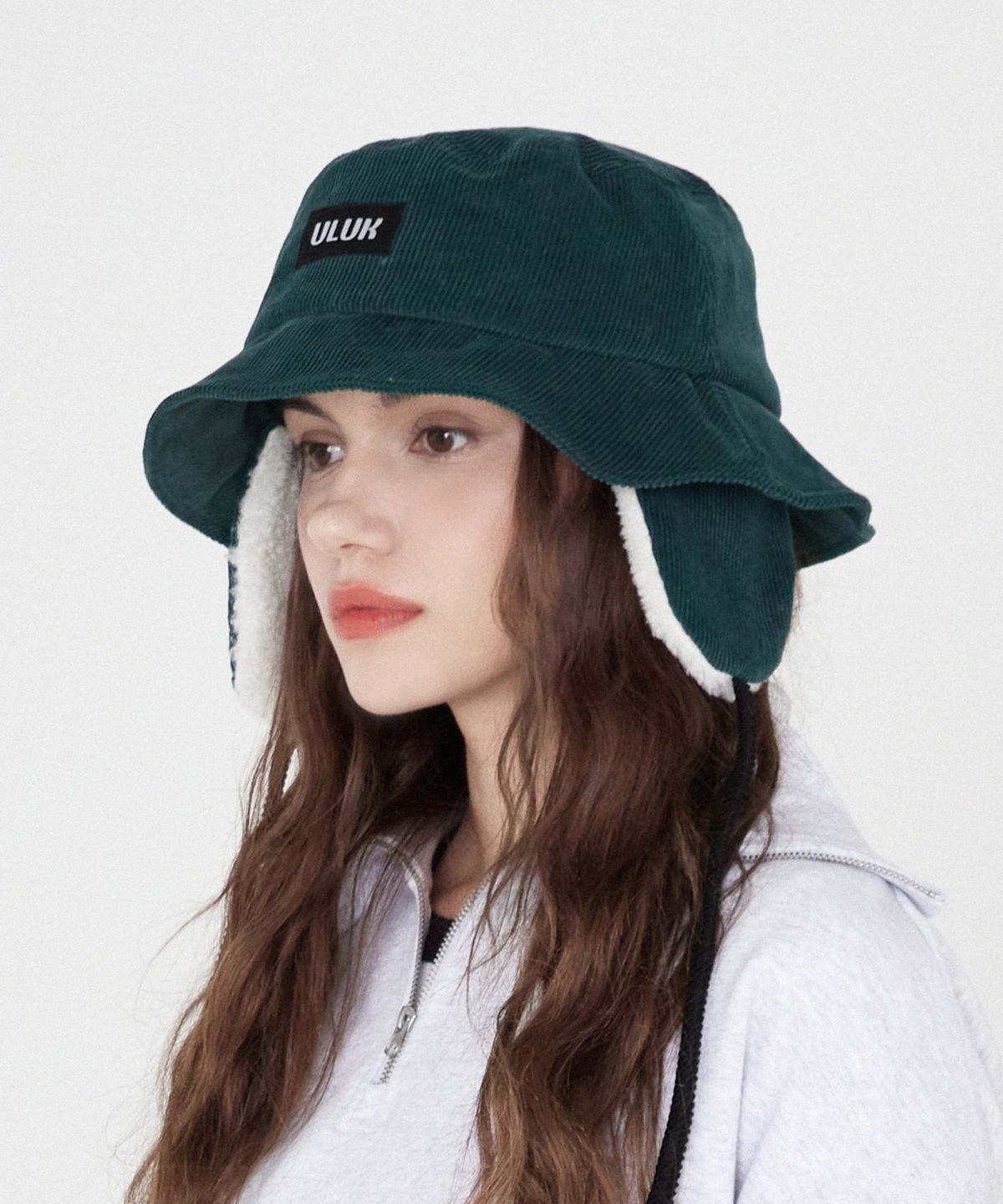 유룩(ULUK) 에션셜 라벨 코듀로이 양털 이어머프 버킷햇_Green