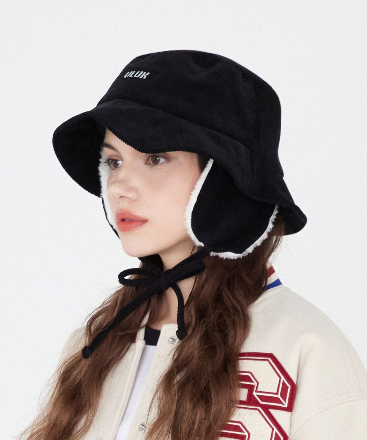 유룩(ULUK) 에션셜 라벨 코듀로이 양털 이어머프 버킷햇_Black