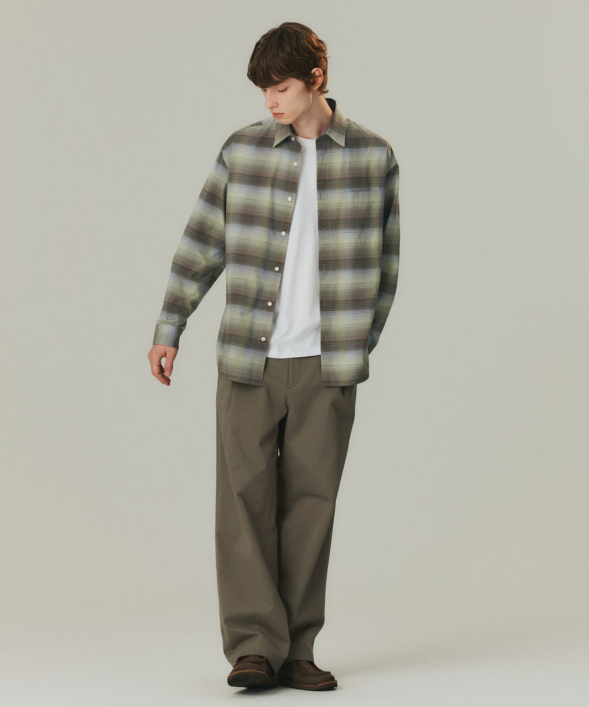 마인드브릿지(MINDBRIDGE) 그라데이션체크오버핏셔츠 MYWS6154