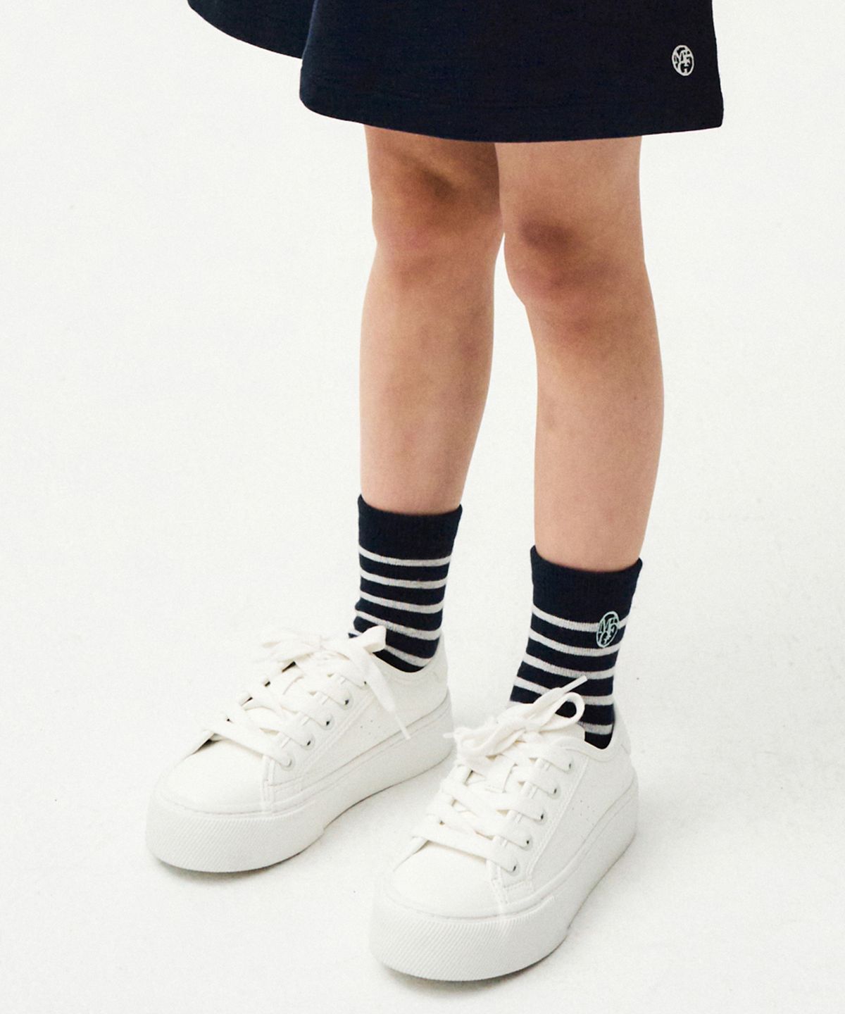 마리떼 키즈(MARITHÉ KIDS) ENFANT CIRCLE LOGO STRIPE SOCKS navy