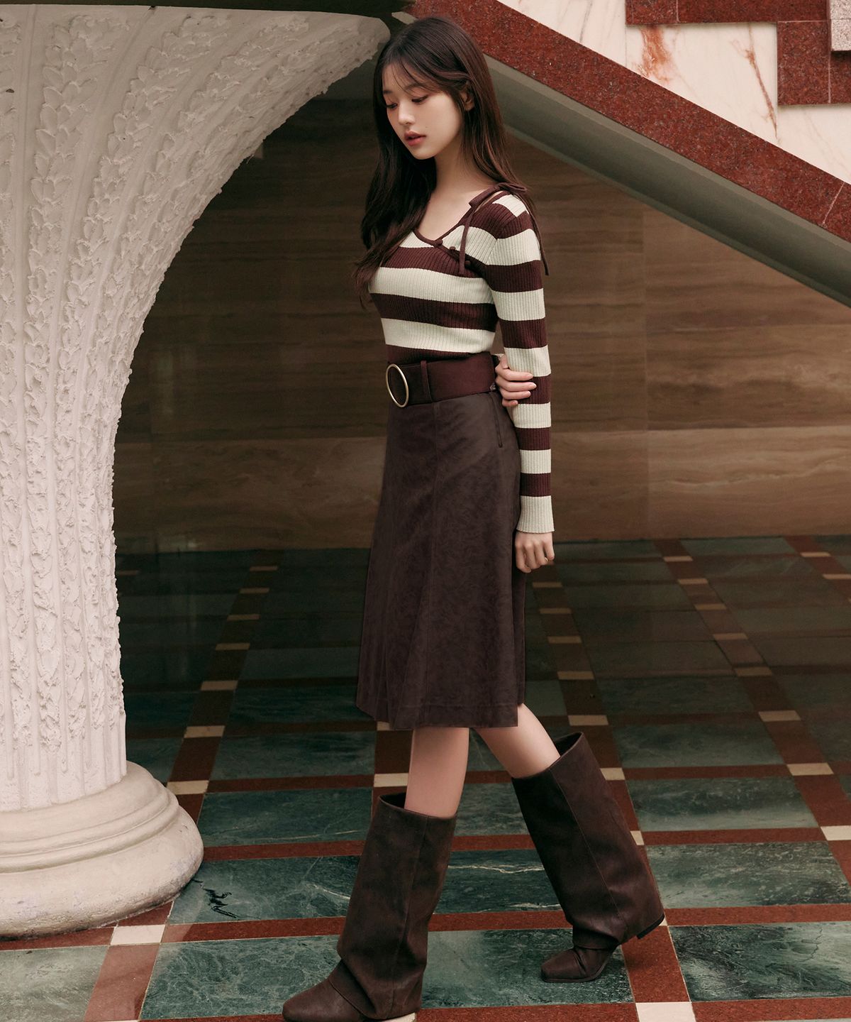 로라로라(ROLAROLA) SUEDE MERMAID SKIRT DEEP BROWN