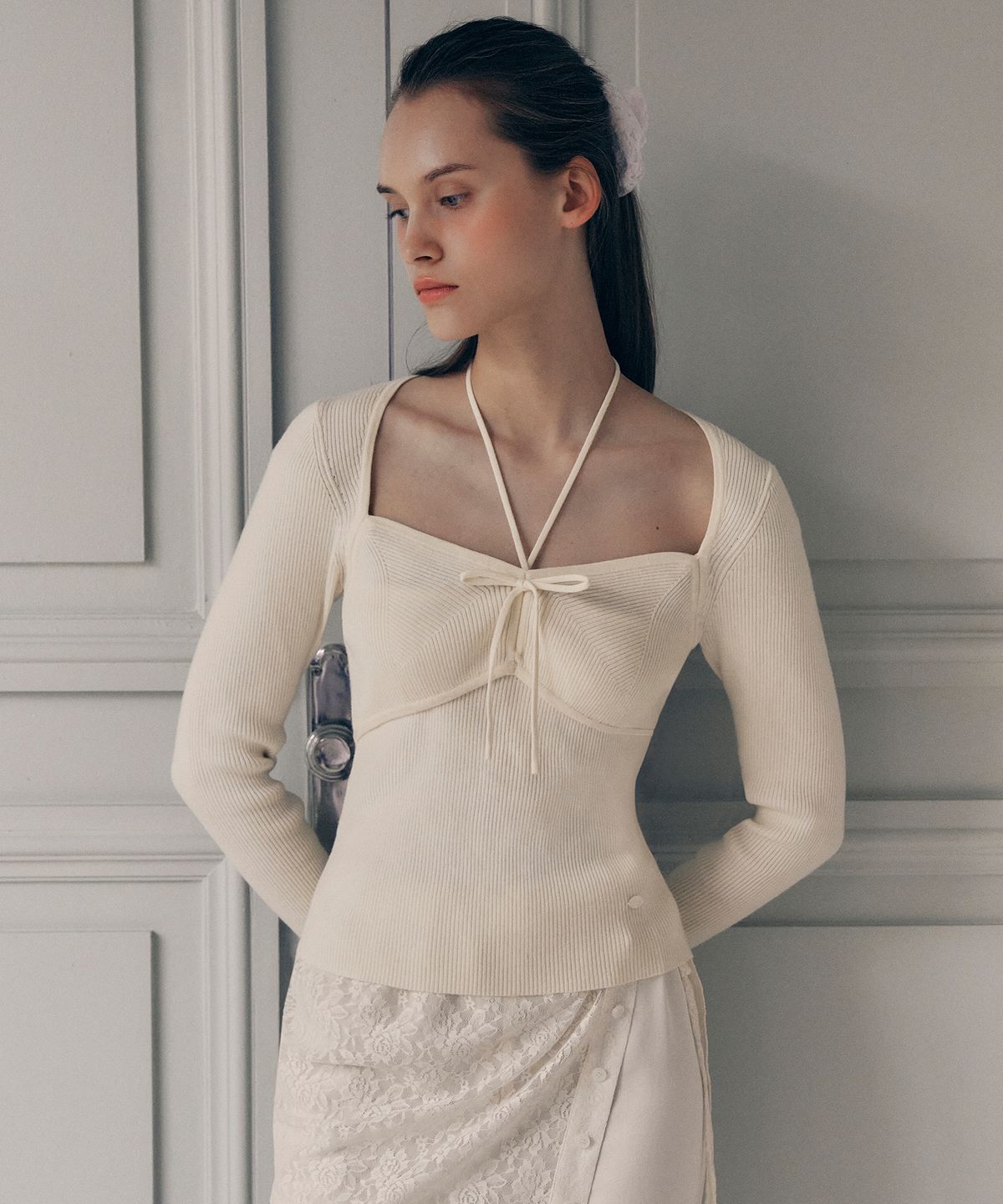 로라로라(ROLAROLA) RIBBON HALTER KNIT IVORY