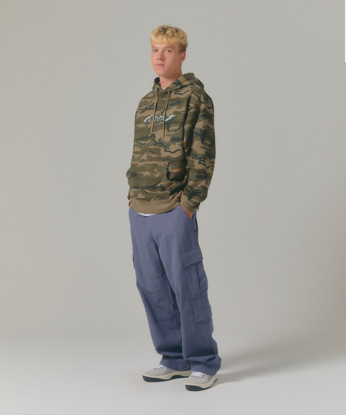 엘엠씨(LMC) 3D METALLIC LOGO HOODIE camo