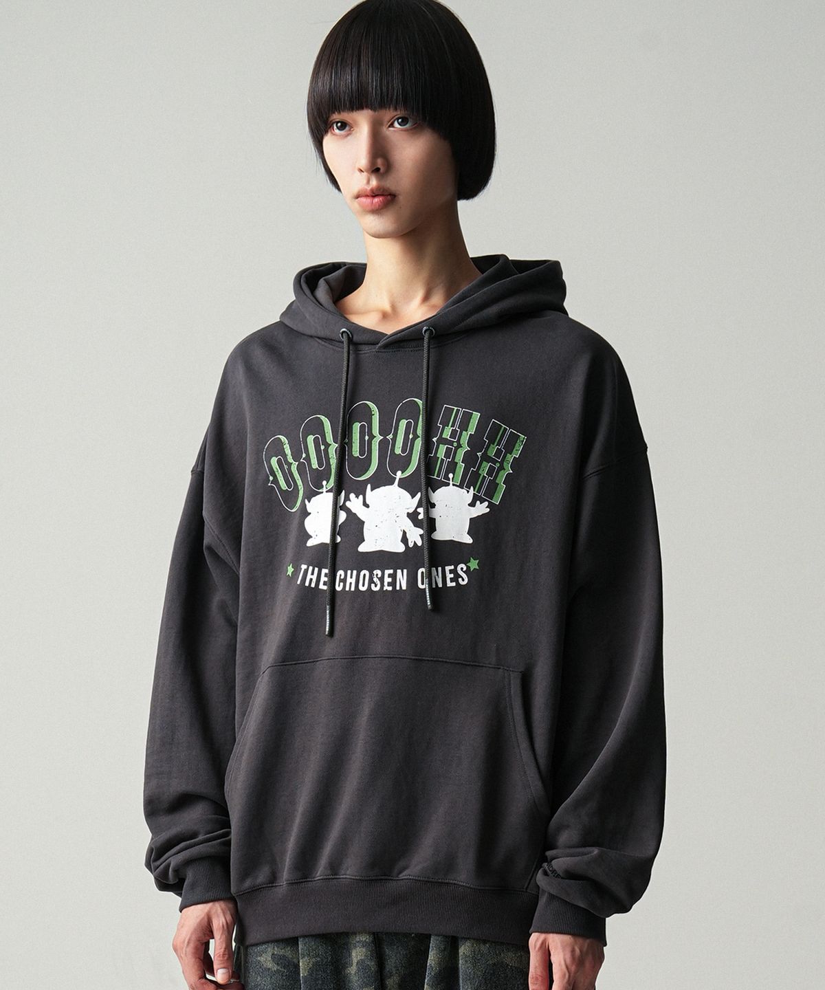 어반드레스(AVANDRESS) Aliens Unisex Hoodie - 3COL