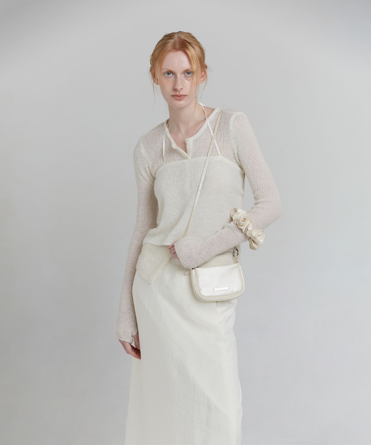 로우타이드(LOW TIDE) SCRUNCHIE MINI BAG [IVORY]
