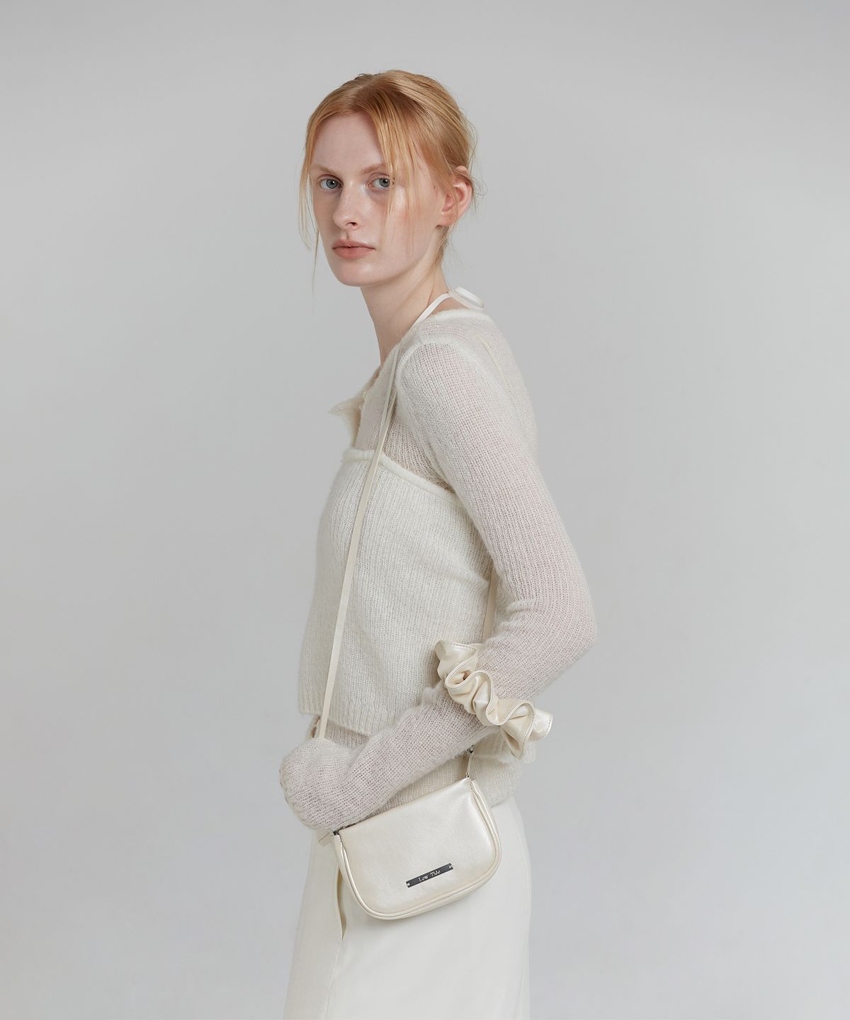 로우타이드(LOW TIDE) SCRUNCHIE MINI BAG [IVORY]
