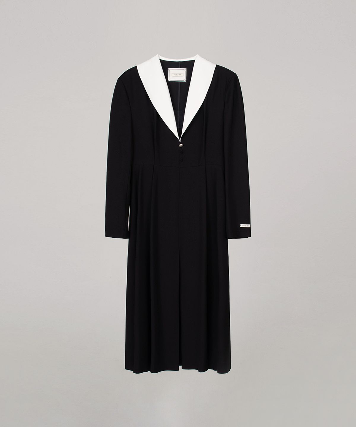 오버듀플레어(OVERDUEFLAIR) SHAWL COLLAR LONG DRESS_WHITE/BLACK