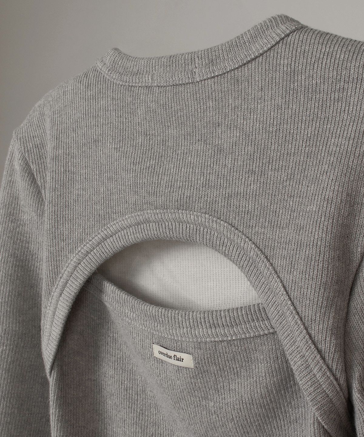 오버듀플레어(OVERDUEFLAIR) CUT-OUT LONG SLEEVES TOP_MELANGE GRAY